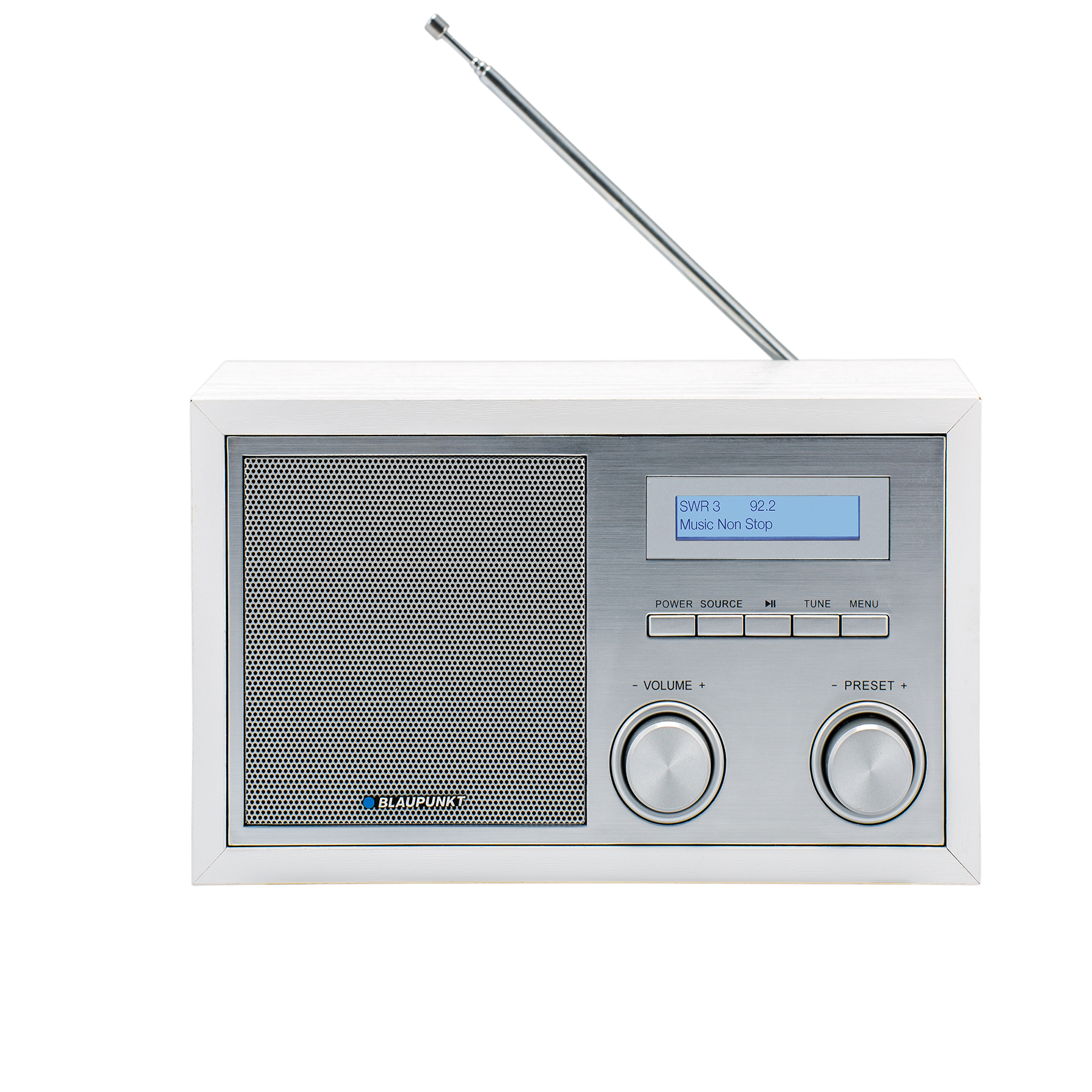 Ein weißer Radioempfänger mit silbernen Bedienelementen und ausgefahrener Antenne.