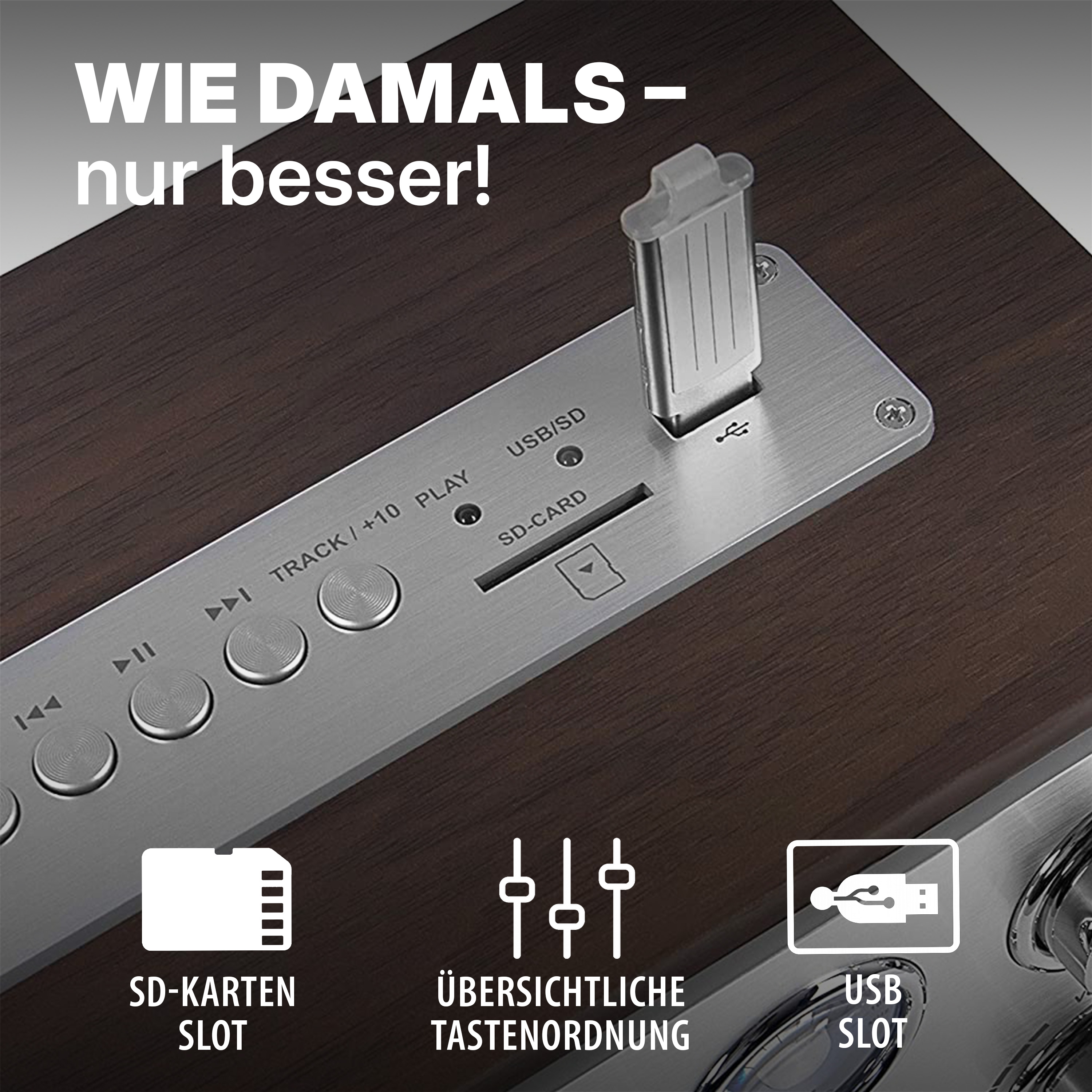 Nahaufnahme eines Holzmaserung-Radios mit Bedienelementen: USB/SD-Slot, Tasten.