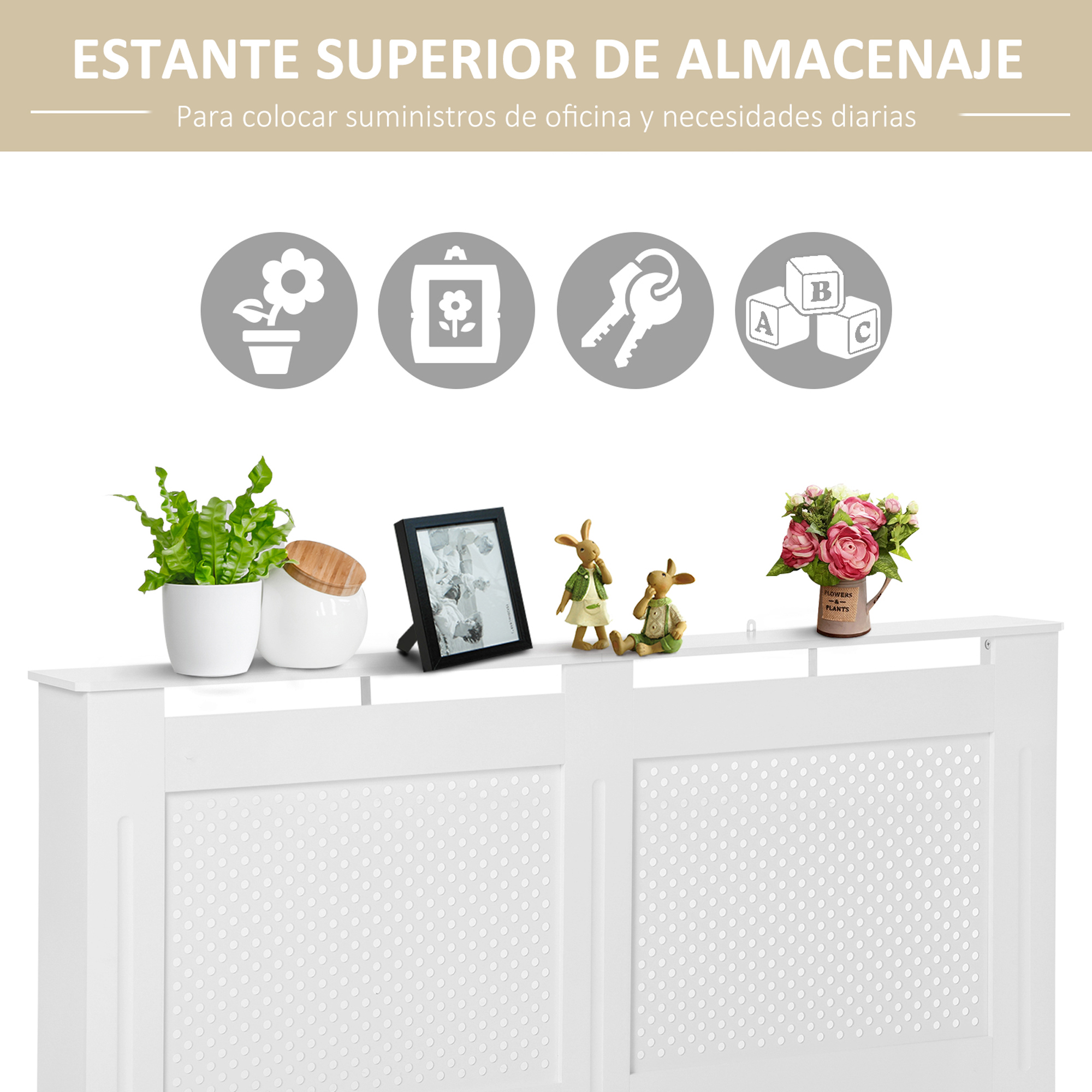 Una estantería blanca decorada con planta, marco de fotos, figuras de conejos y flores.