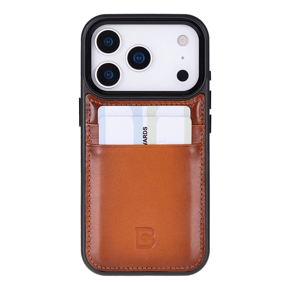 K brown deri telefon kılıfı kart yuvası ve iPhone kamera kesimi.