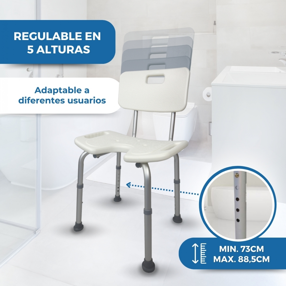Silla de ducha regulable en un baño con inodoro y lavabo.