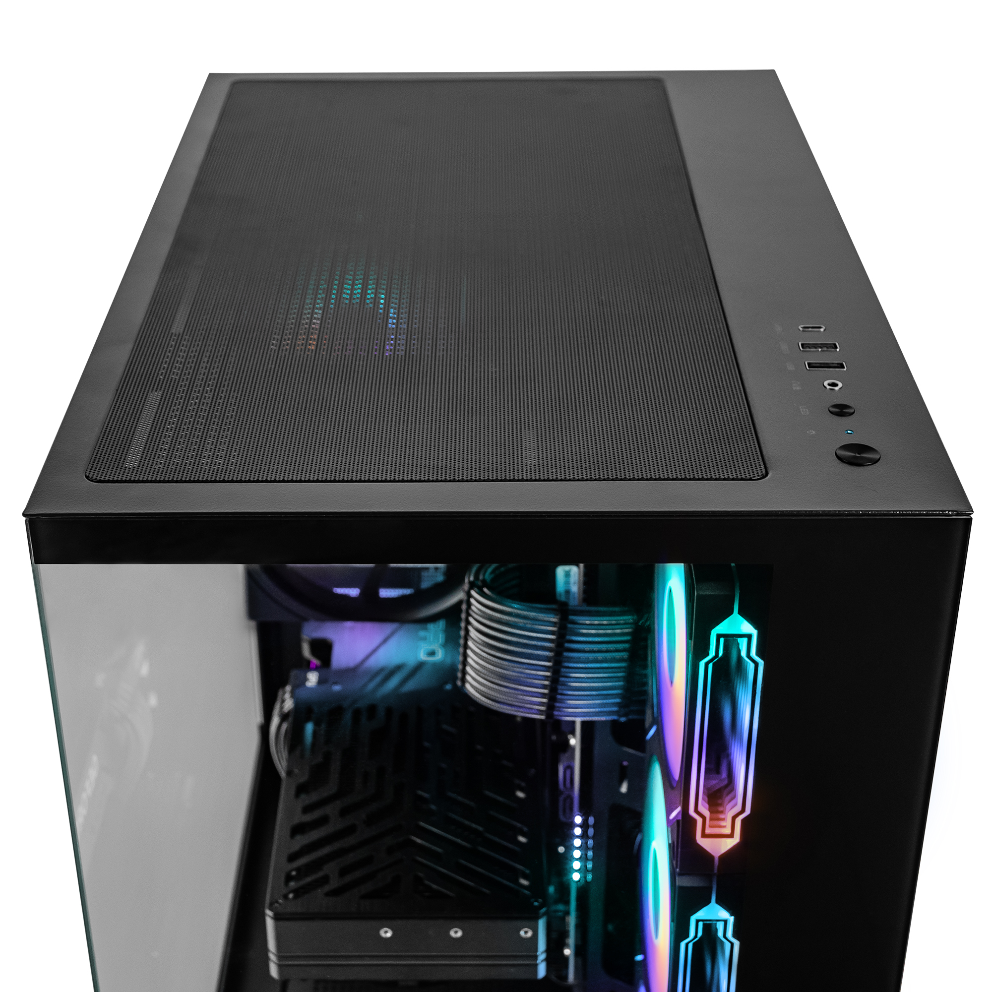 Schwarzes PC-Gehäuse mit Glasseitenteil, zeigt RGB-Lüfter und Komponenten.