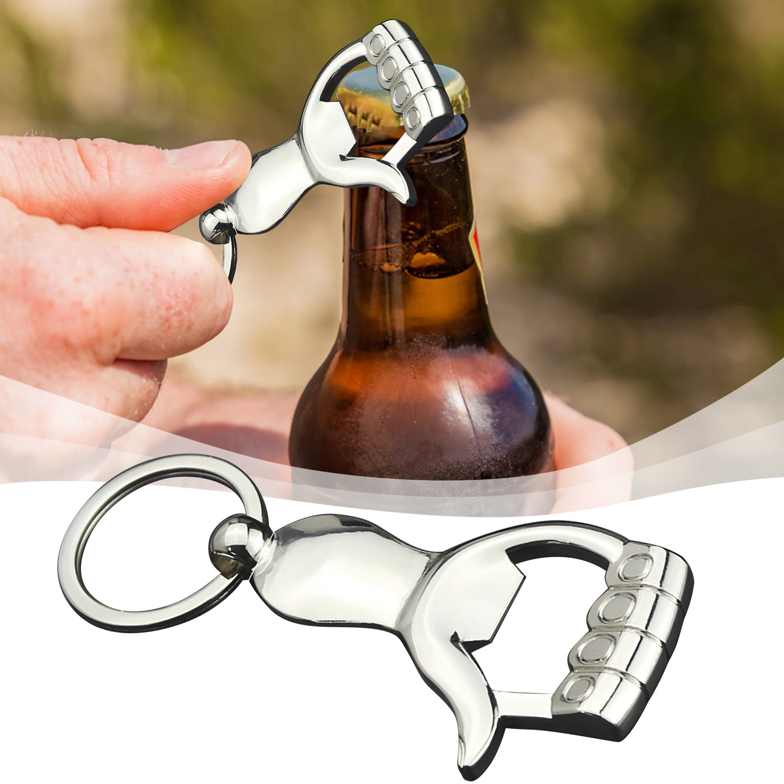 Eine Hand öffnet eine Bierflasche mit einem Flaschenöffner in Form einer Hand.