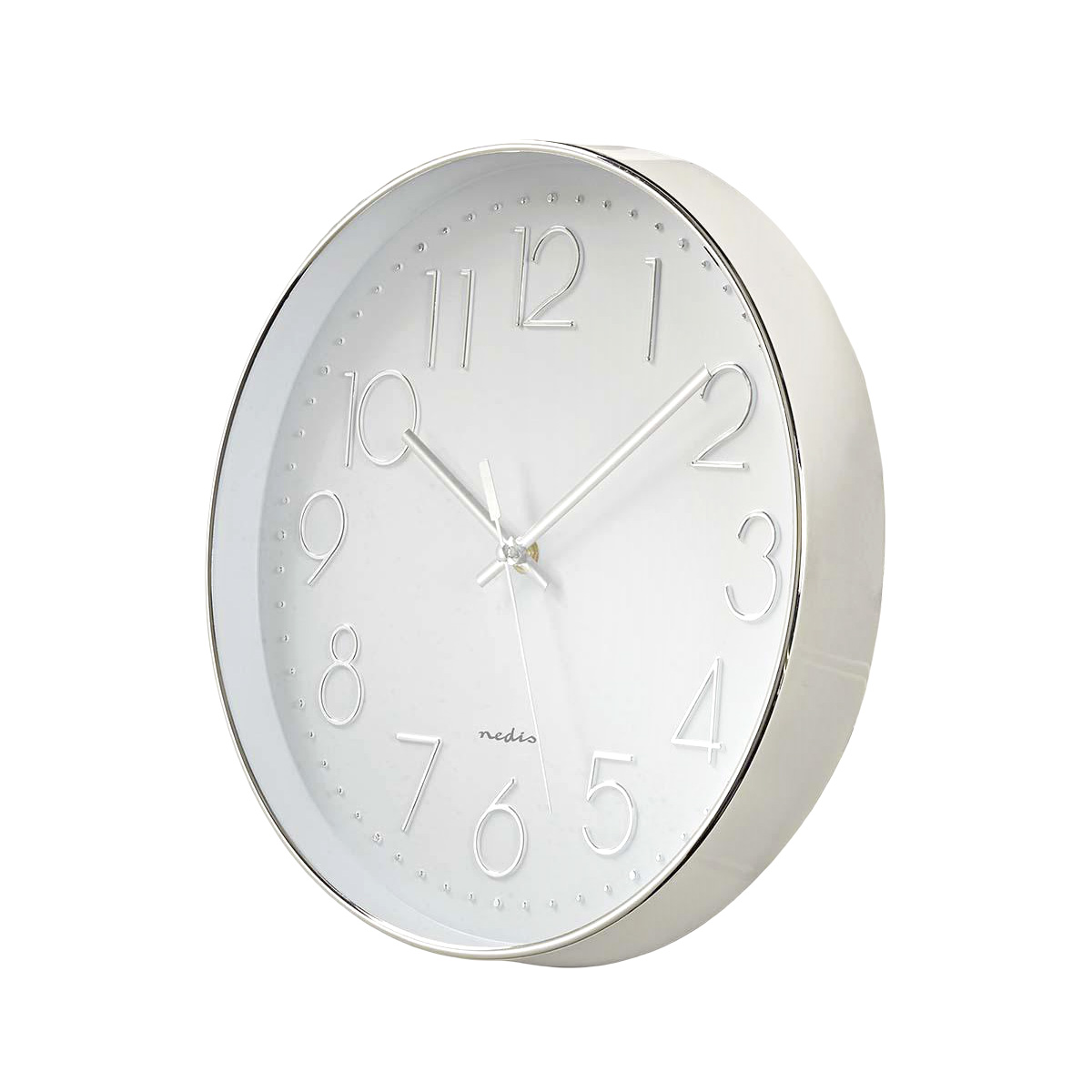 Eine weiße Wanduhr mit silbernem Rand und silbernen Ziffern.