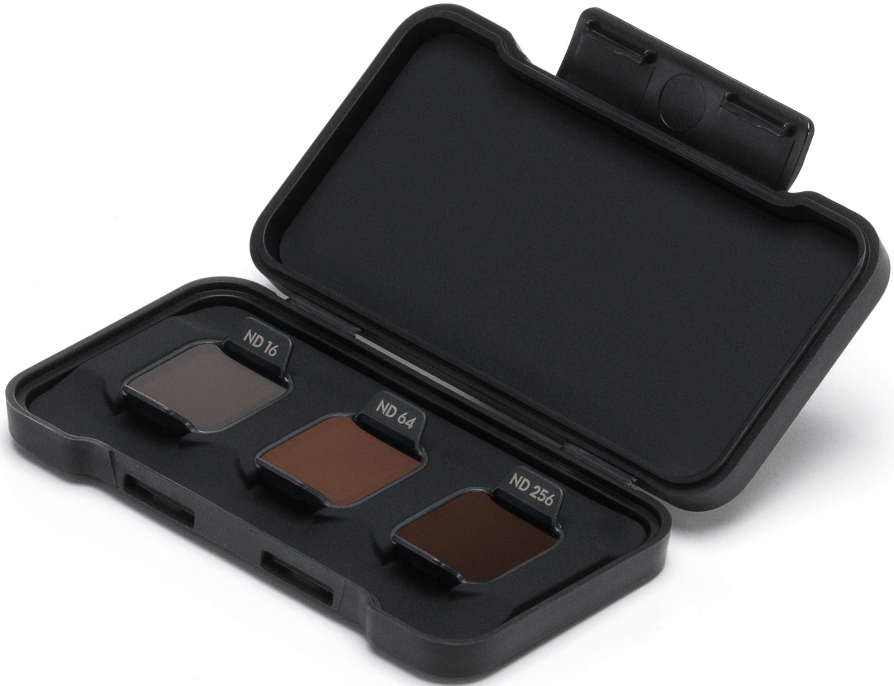 Un estuche negro con tres filtros ND rectangulares.