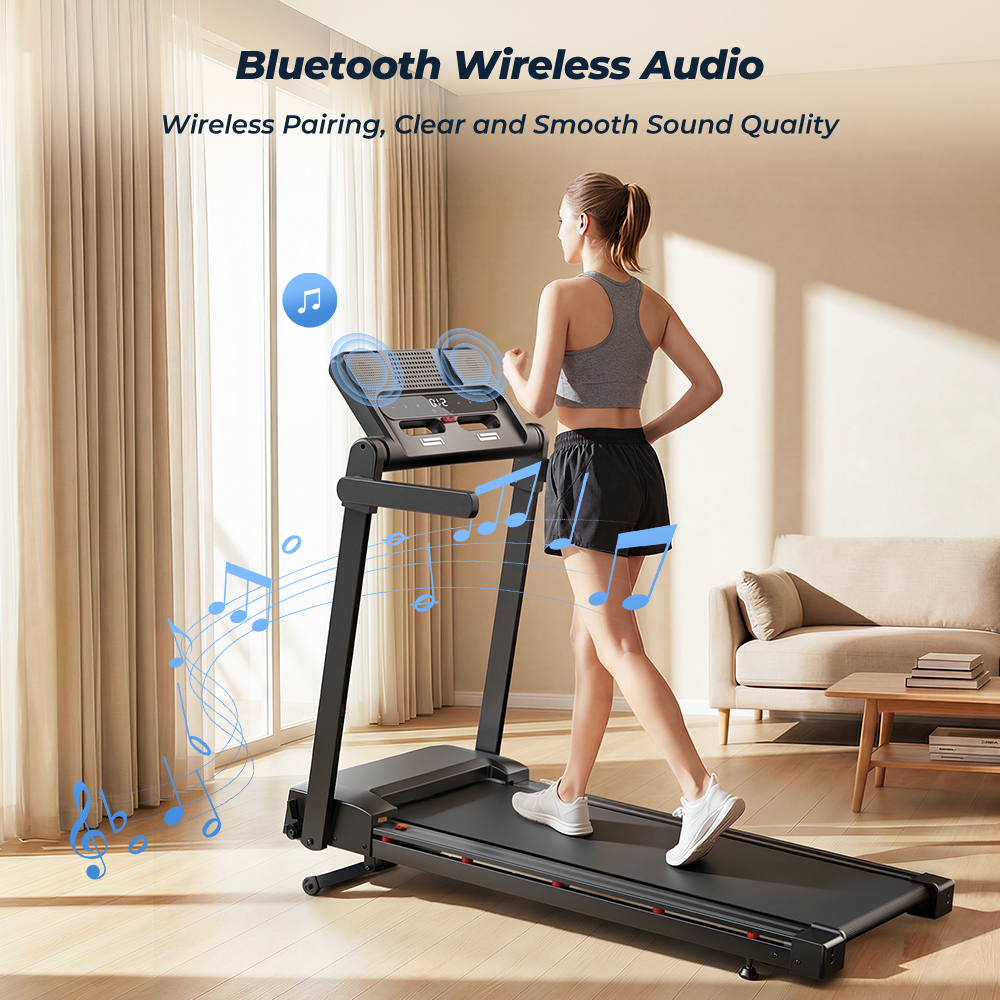 Kobieta biegnie na bieżni w stylowym salonie, unoszą się nuty muzyczne.