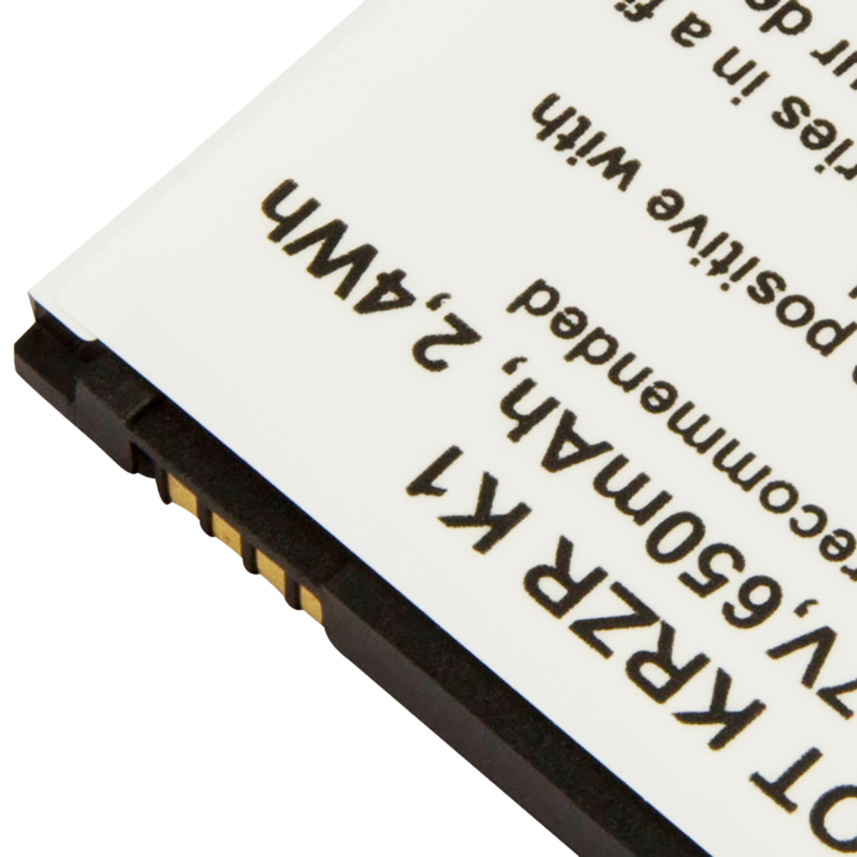 Primer plano de una batería con etiqueta 7V, 650mAh, 2.4Wh.