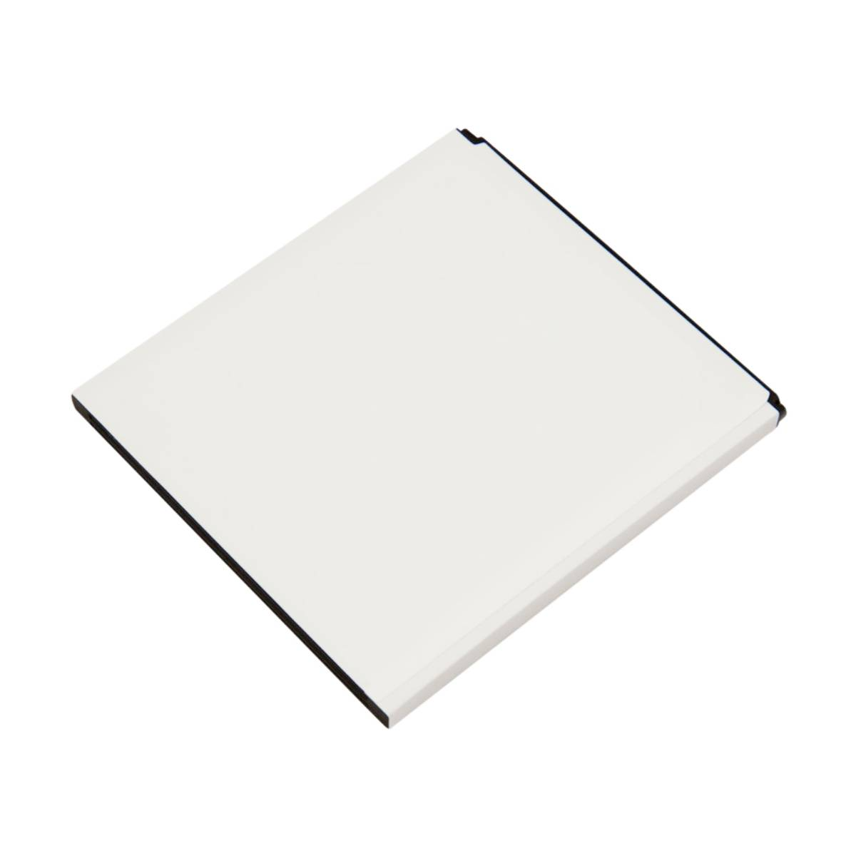 Una batería blanca y rectangular sobre fondo blanco.