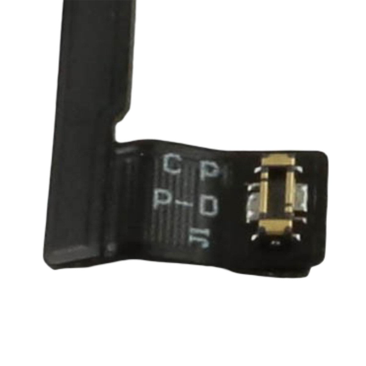 Un cable flexible negro con contactos dorados y marcas.