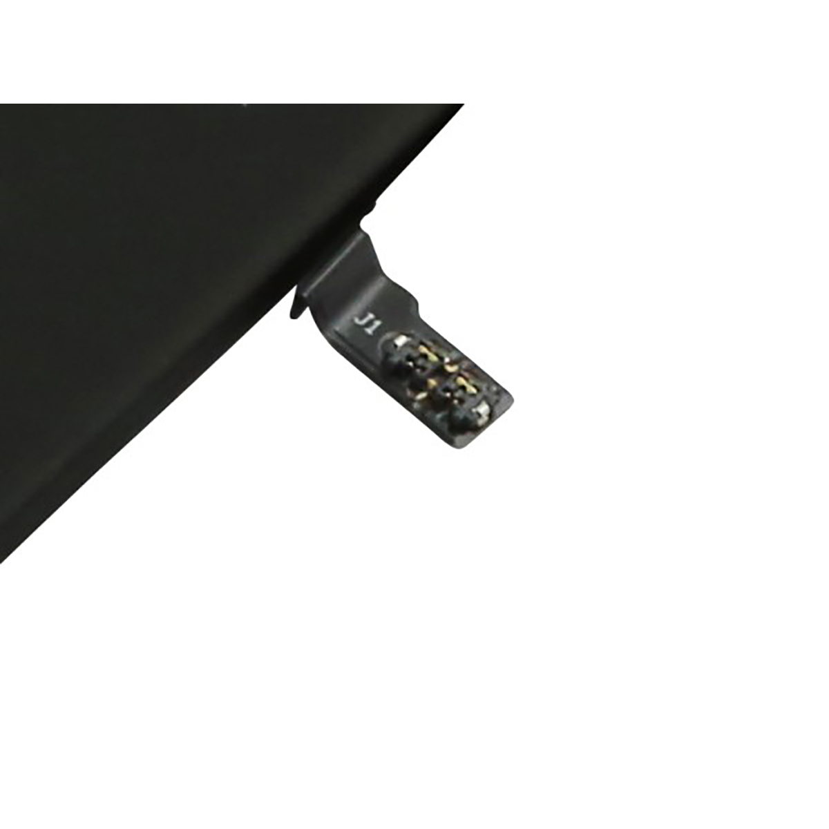 Connettore batteria nero con contatti argentati etichettato J1.