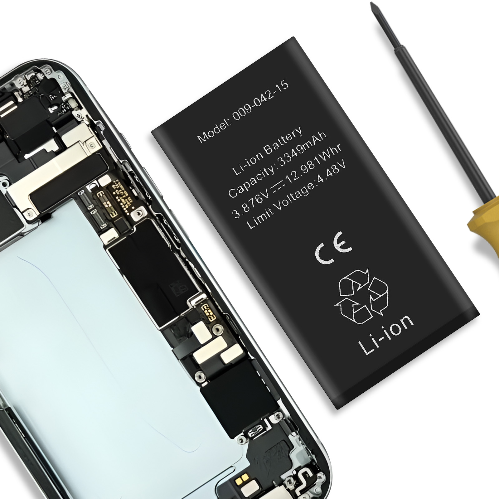 Un telefono smontato mostra componenti interni accanto a una batteria Li-ion.