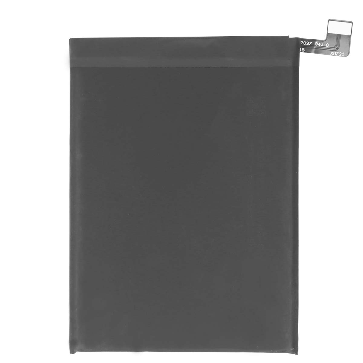 Una batería oscura y rectangular con un pequeño cable plano en la parte superior derecha.