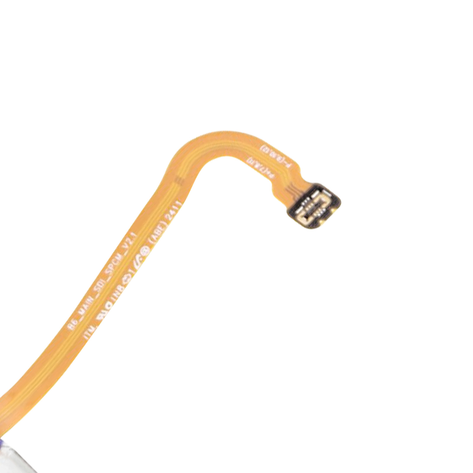 Un cable flexible de placa de circuito con texto y un conector.