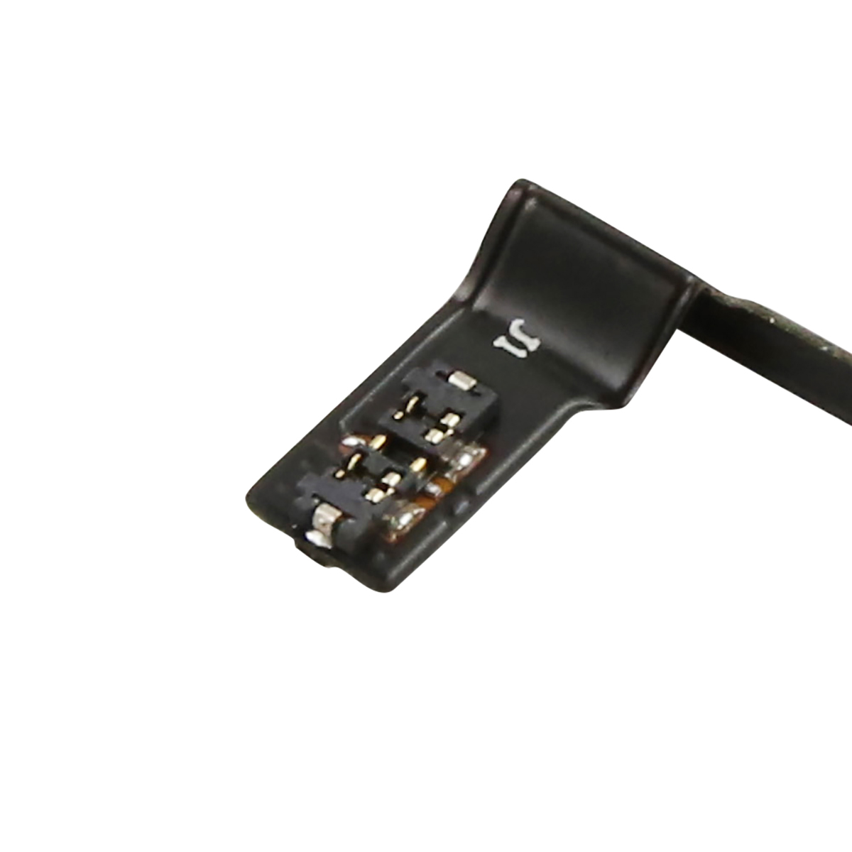 Conector negro con contactos plateados y marca J1.