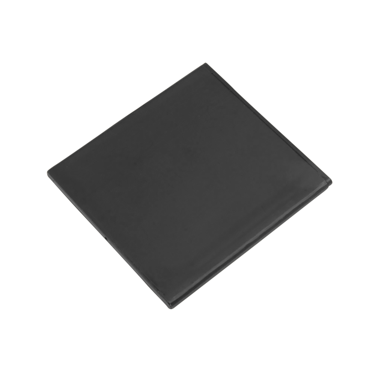 Un taccuino nero chiuso giace diagonalmente su sfondo bianco.