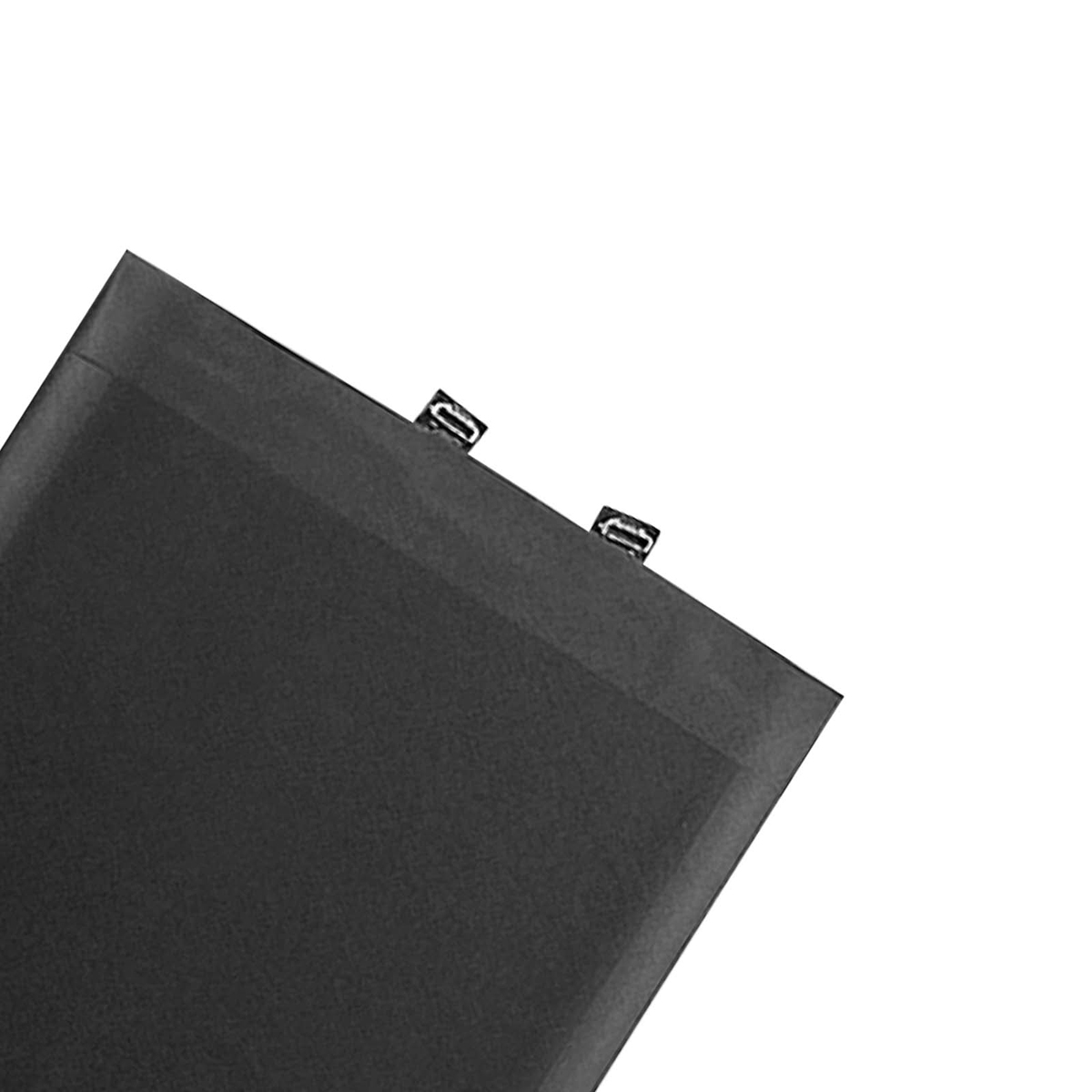 Batteria nera con due connettori, su sfondo bianco.