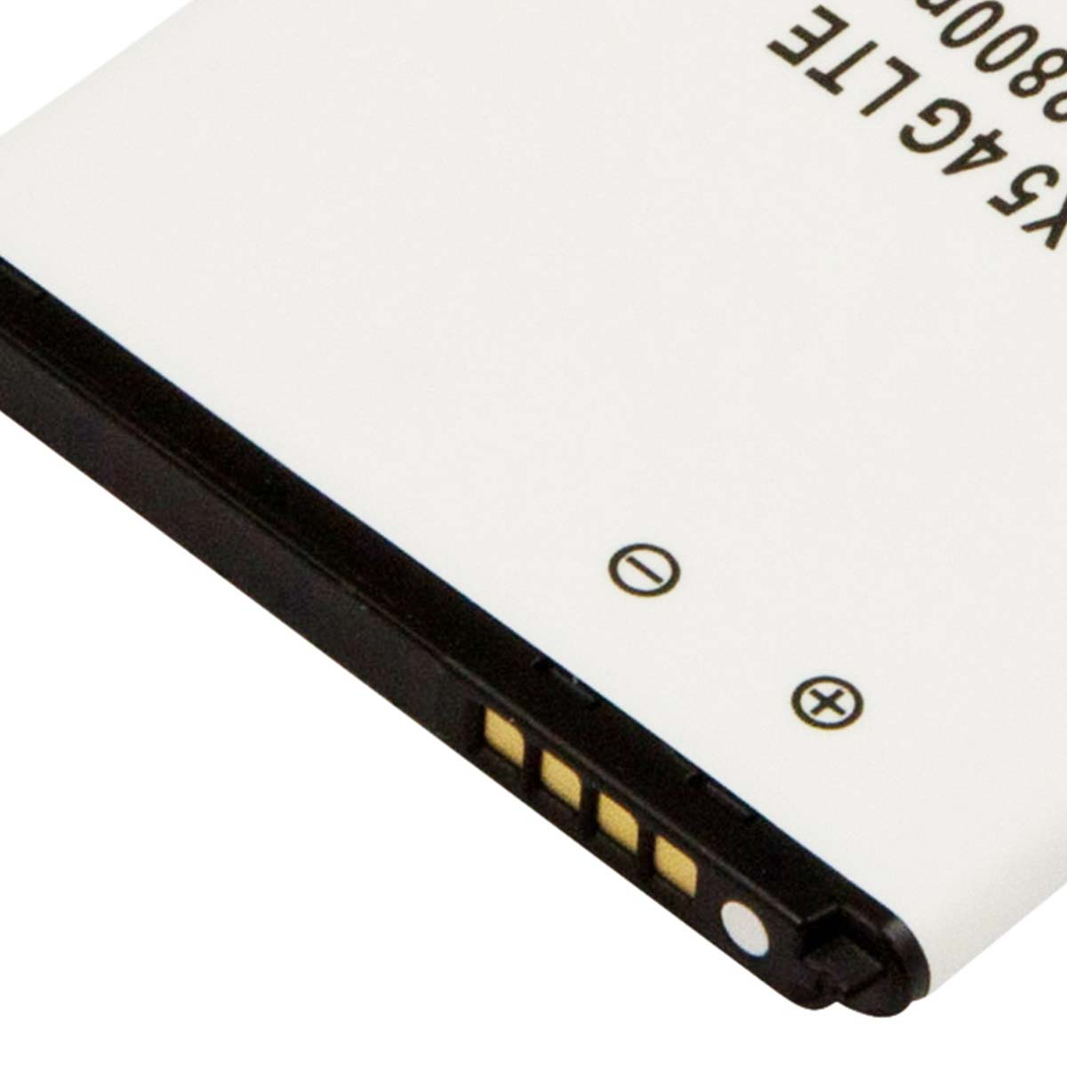 Primo piano di una batteria per cellulare bianca con contatti neri e simboli di avvertenza.