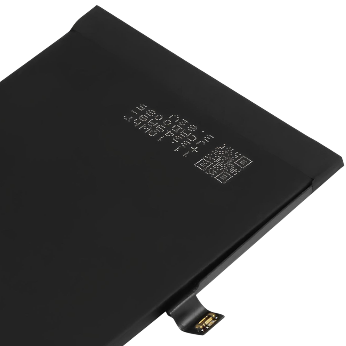 Batteria agli ioni di litio nera con testo e codice QR. Vista ravvicinata.