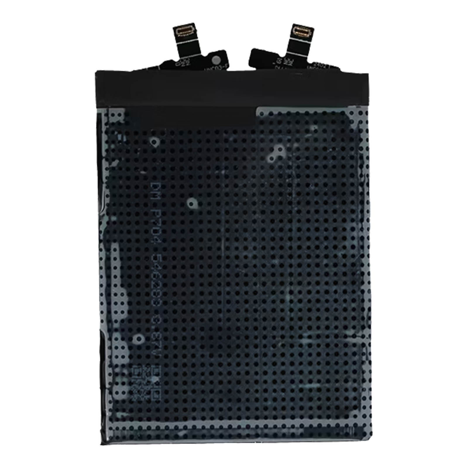 Una batteria nera con due cavi in cima. La parte anteriore è perforata.