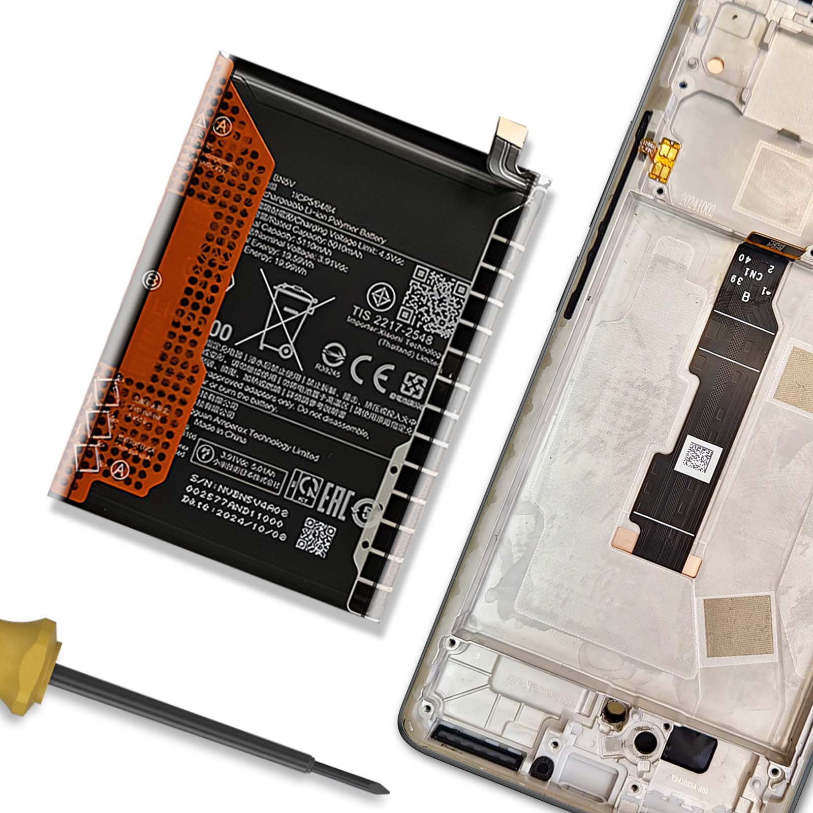 Una batteria per smartphone e un telaio vuoto con attrezzo.