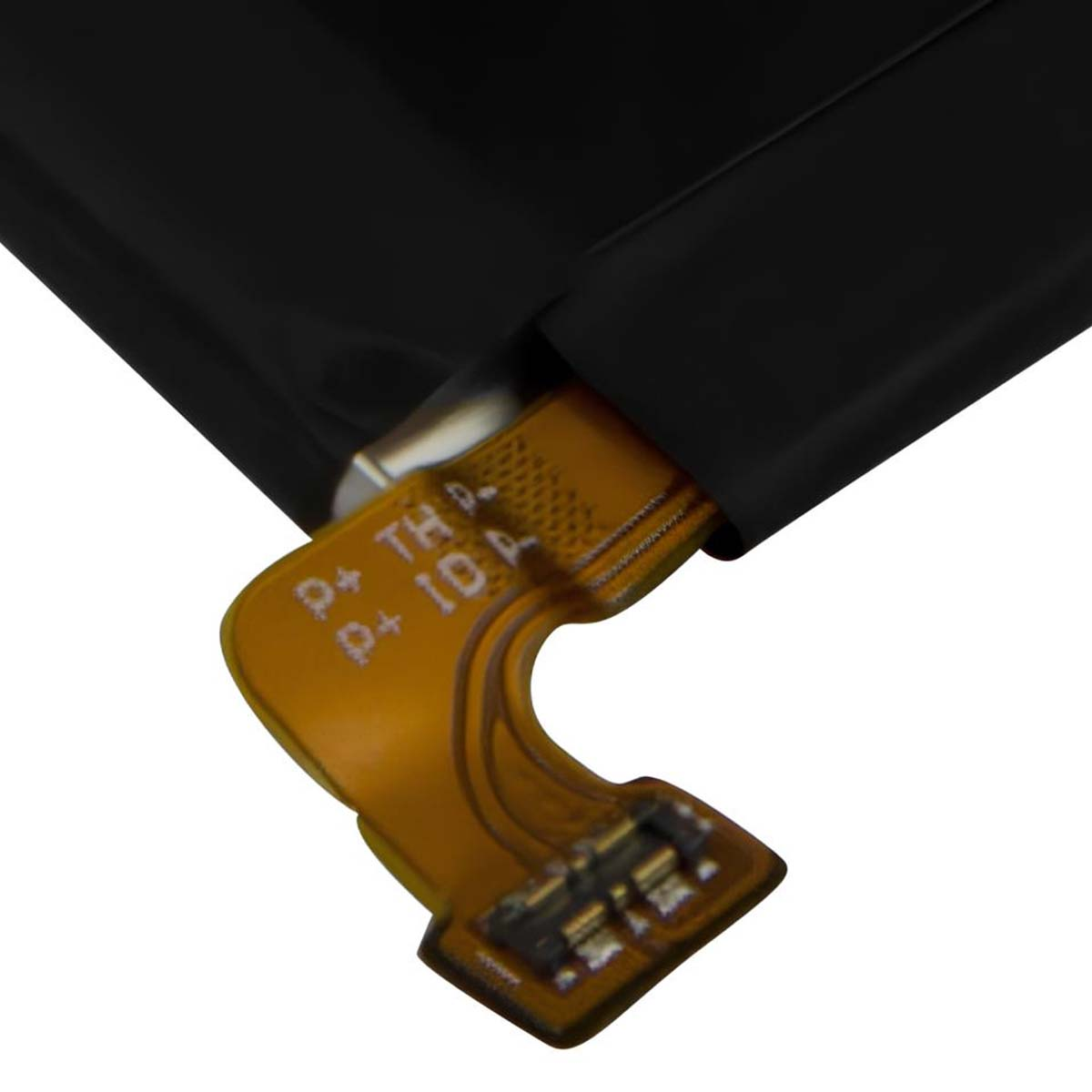 Batteria nera con connettore a nastro dorato con testo 'P+ TH' e 'P+ 10 A'.