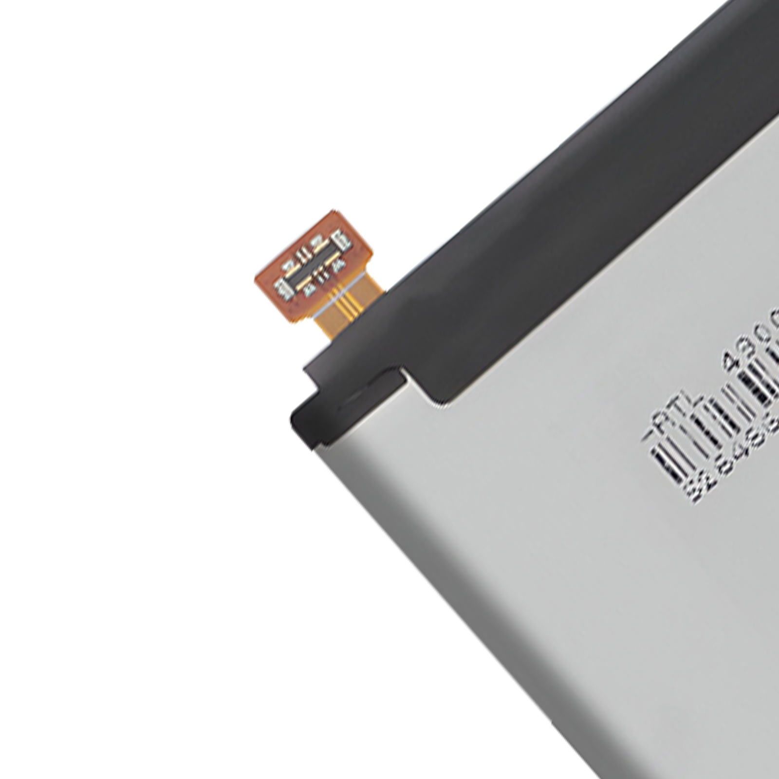 Una batteria argentata con cavo piatto e codice a barre.