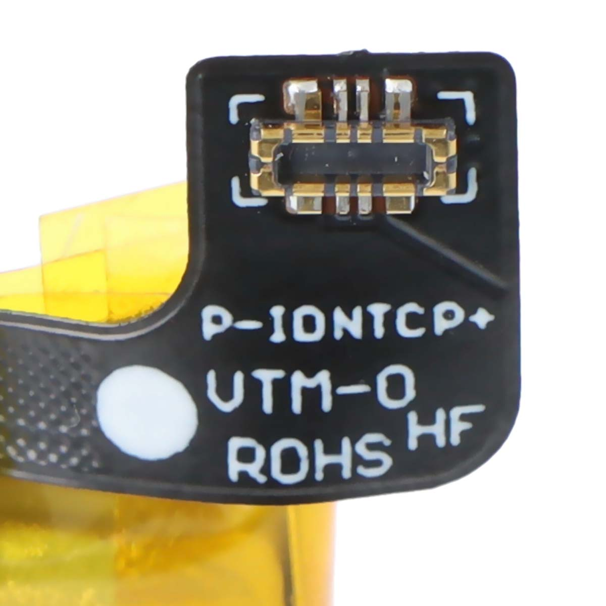 Schwarzer Chip mit goldenen Kontakten und weißer Schrift.