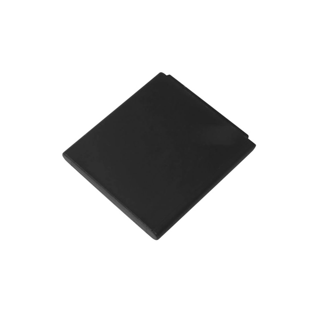 Un oggetto nero rettangolare giace diagonalmente su sfondo bianco.