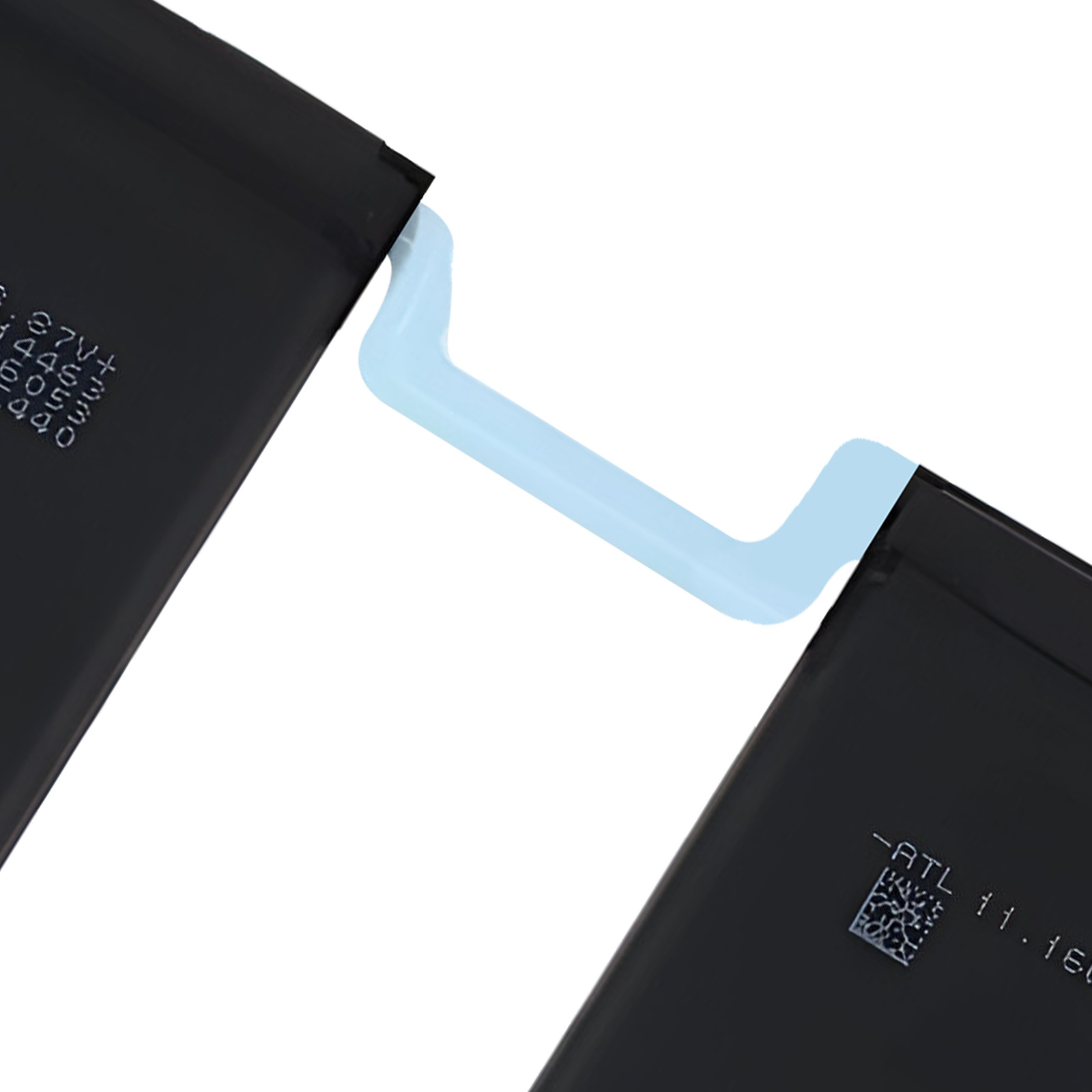 Due batterie nere con linguetta blu, su sfondo bianco.