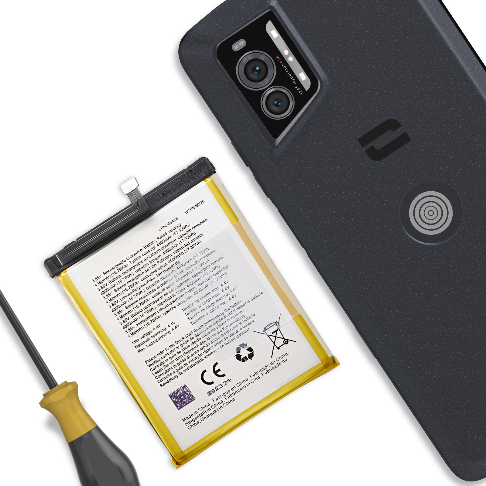 Una batteria per smartphone e un cacciavite giacciono accanto a uno smartphone scuro.