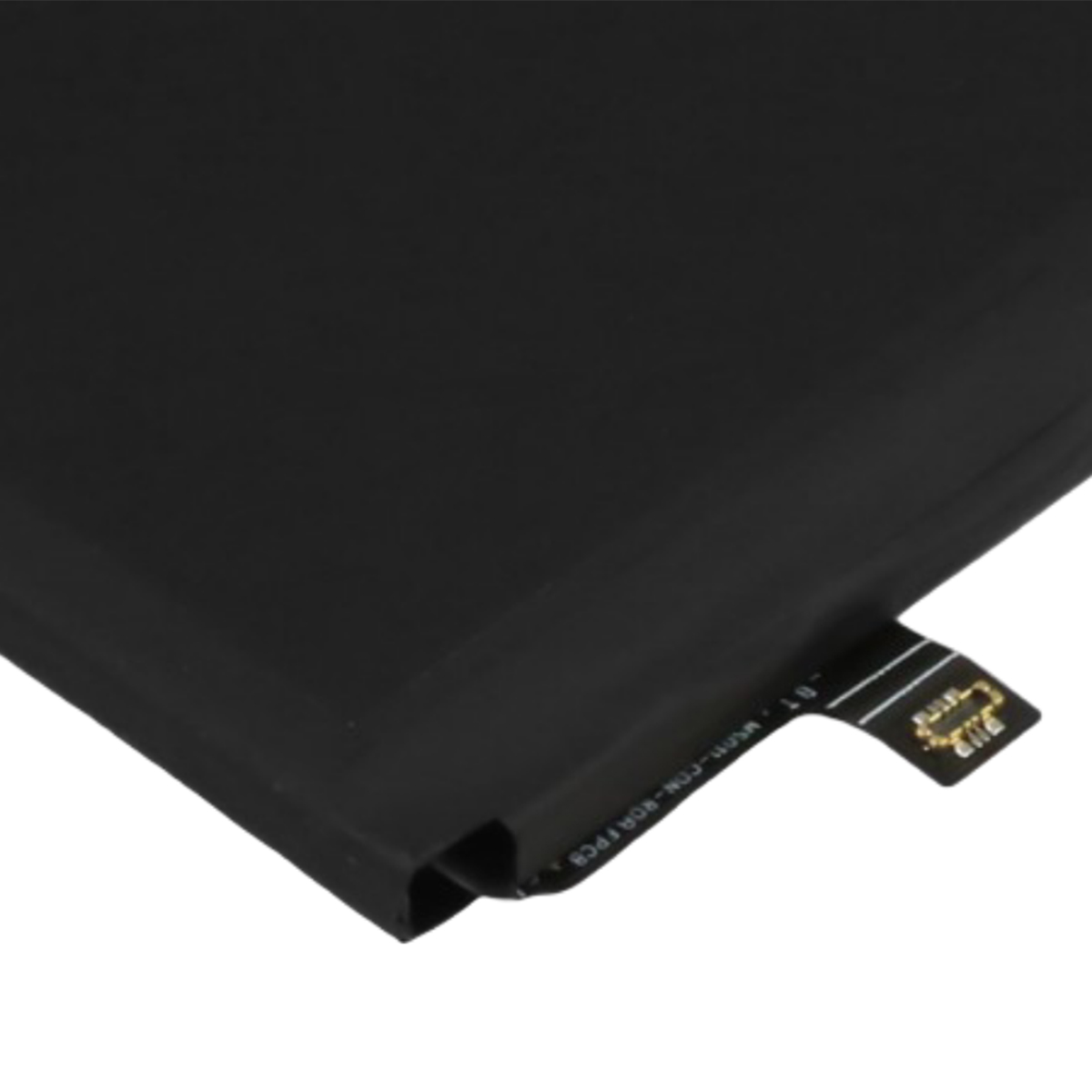 Batteria nera con circuito stampato flessibile e testo.