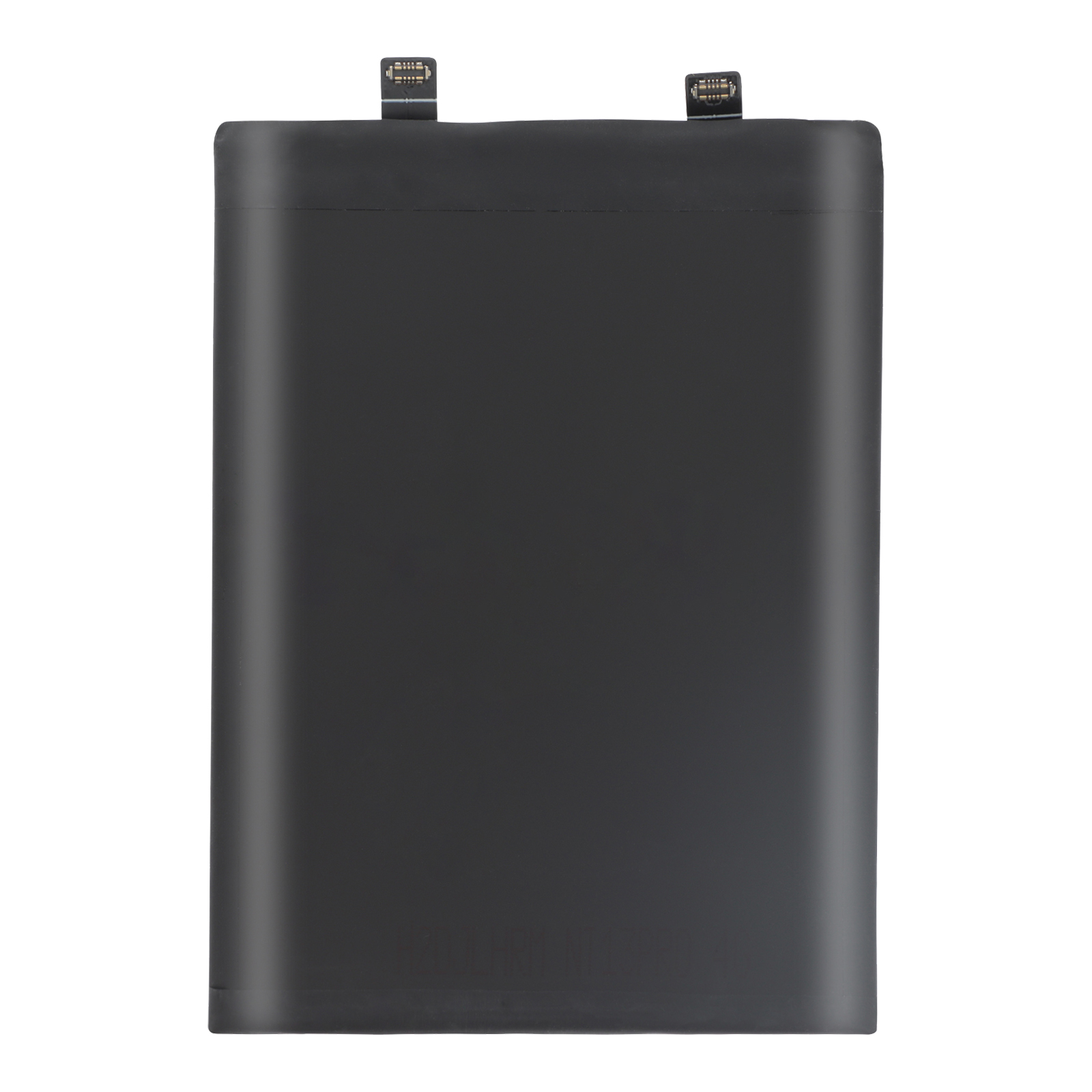 Una batteria nera con due connettori in alto, su sfondo bianco.