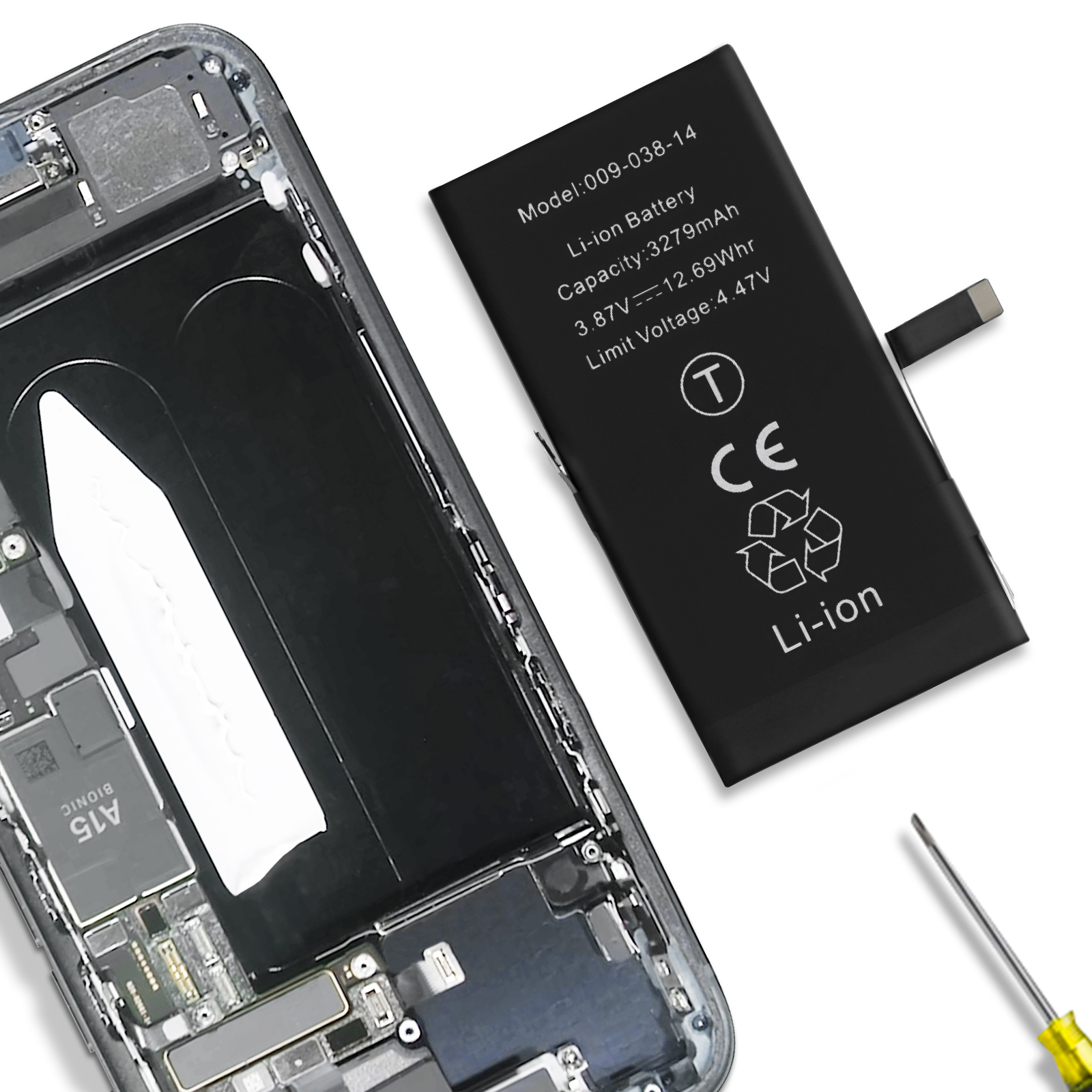 Una batteria per smartphone e l'interno di uno smartphone sono uno accanto all'altro.