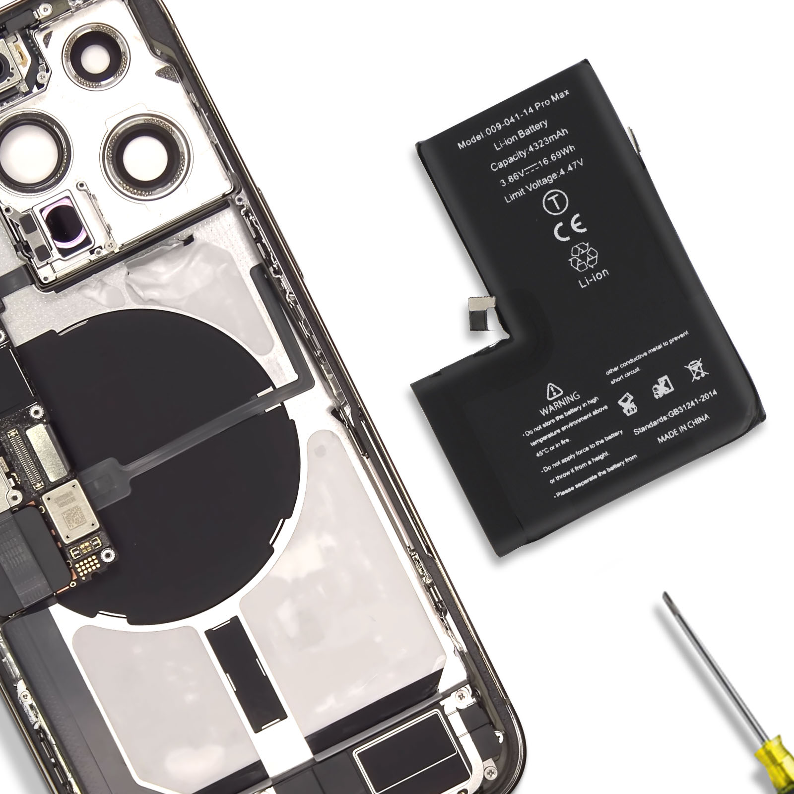 Uno smartphone smontato con batteria e cacciavite.