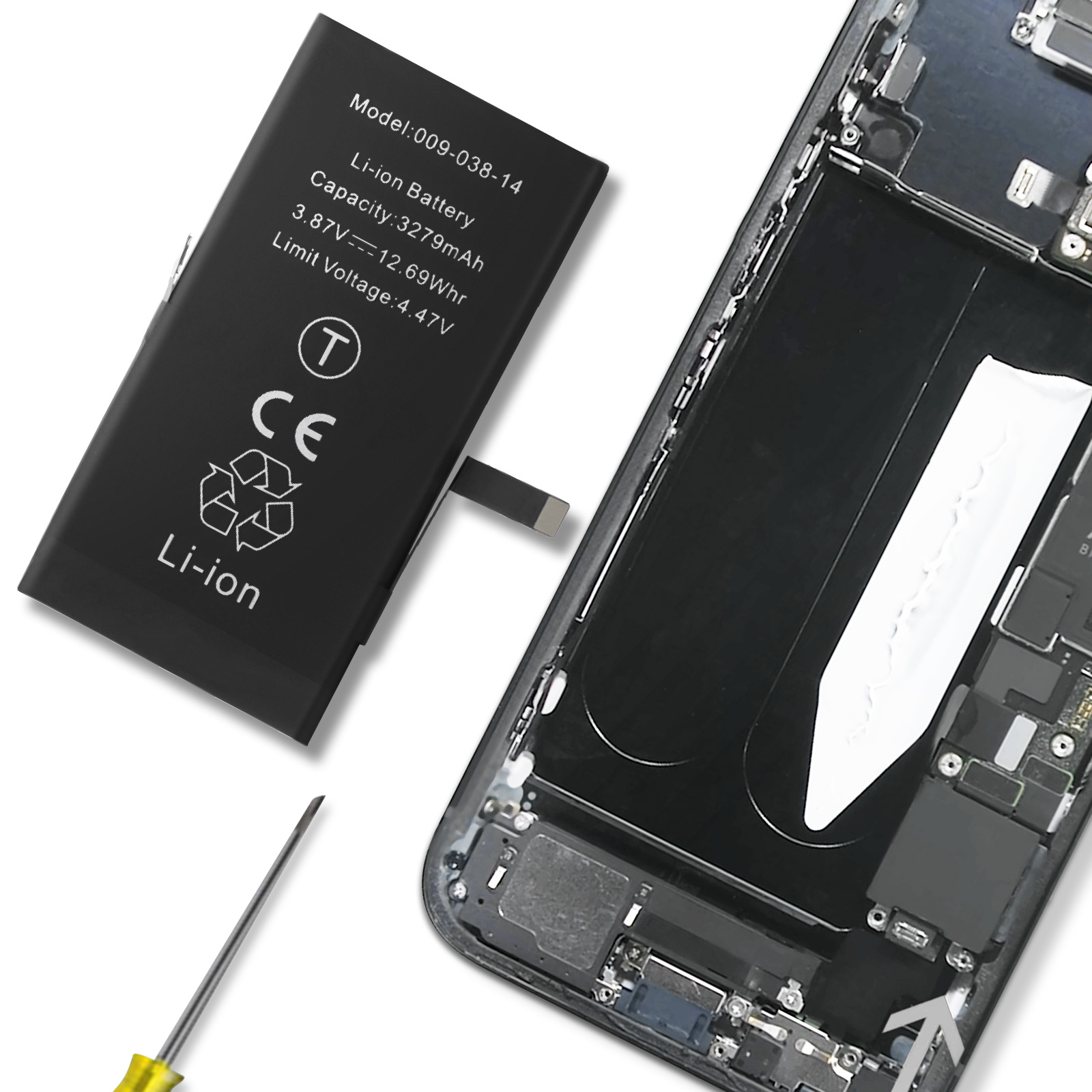 Batteria nera agli ioni di litio con specifiche accanto a uno smartphone aperto.