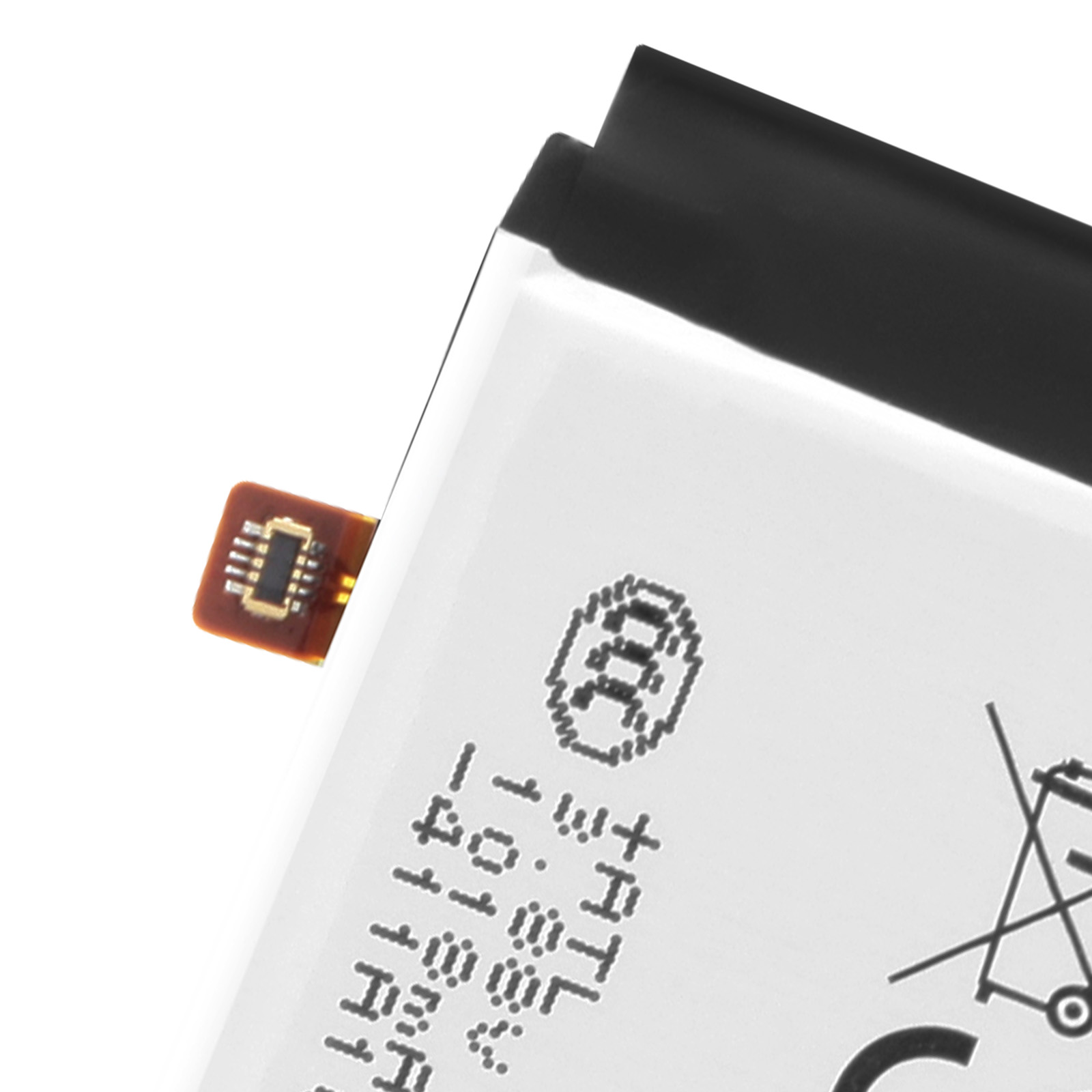 Primo piano di una batteria bianca con bordo nero, connettore e dettagli testuali.