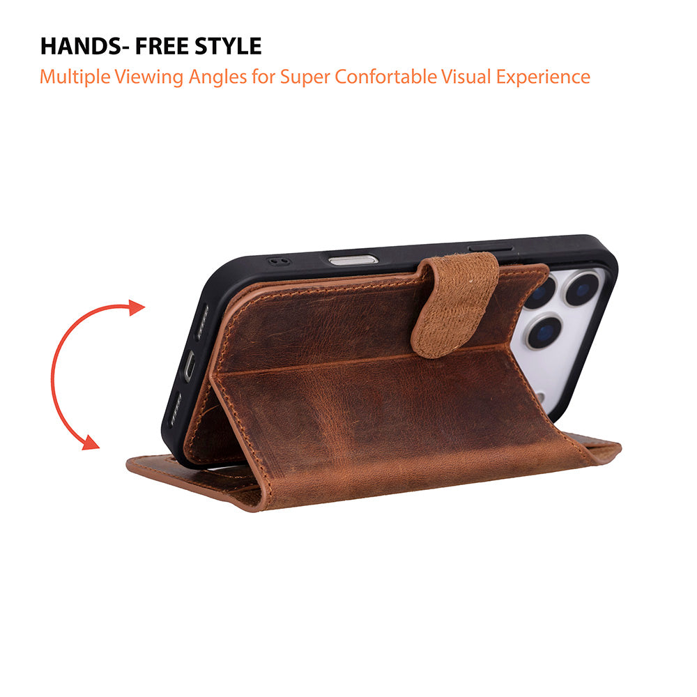 Kahverengi deri telefon kılıfı, eller serbest stand modunda, iPhone görünüyor.