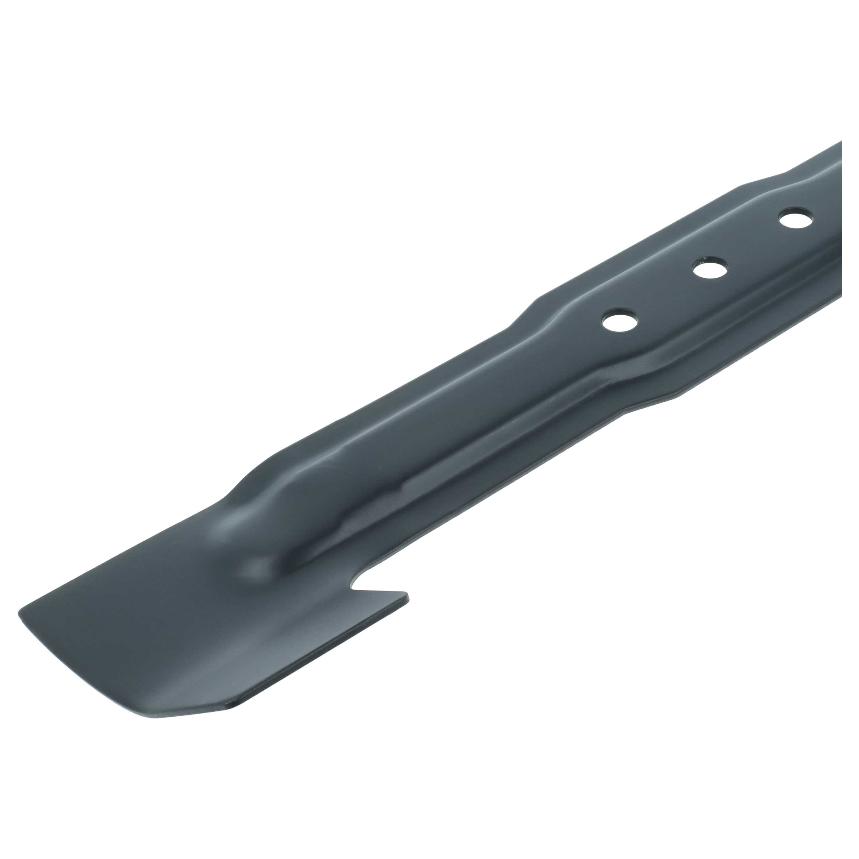 Ein grauer Metall-Rasenmähermesser mit drei Löchern.