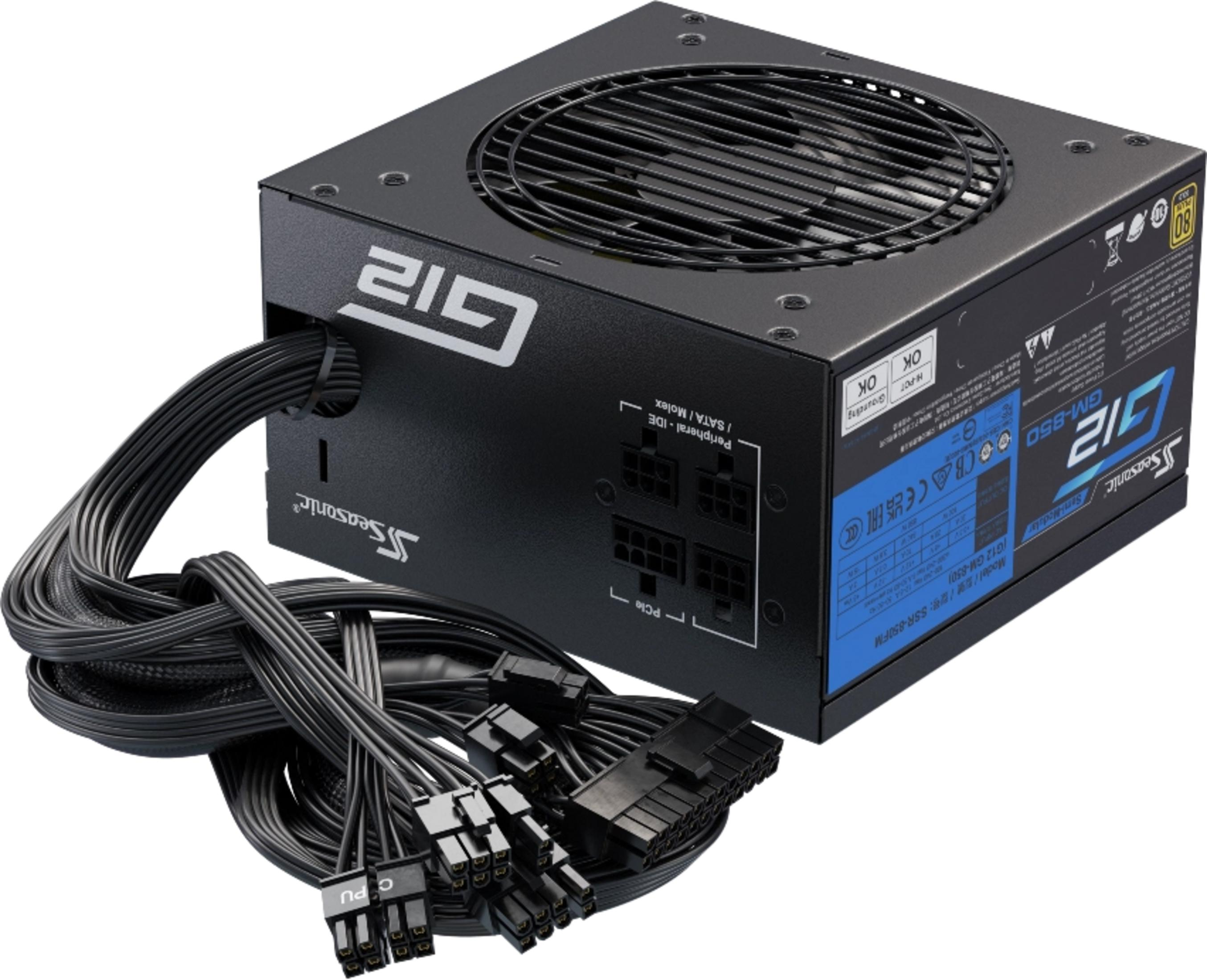 Czarny zasilacz z wentylatorem i wieloma kablami, z etykietami i złączami.