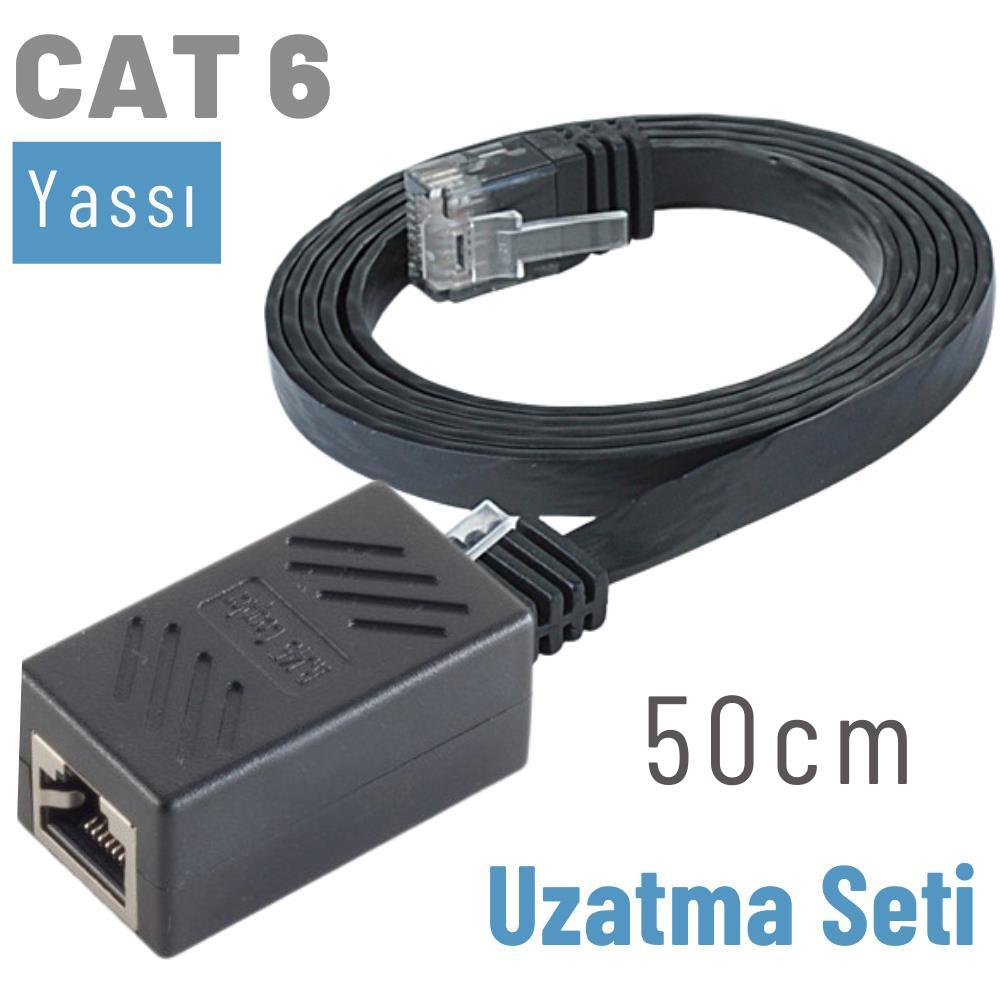 Siyah, 50 cm'lik yassı Cat 6 uzatma kablosu ve adaptör.
