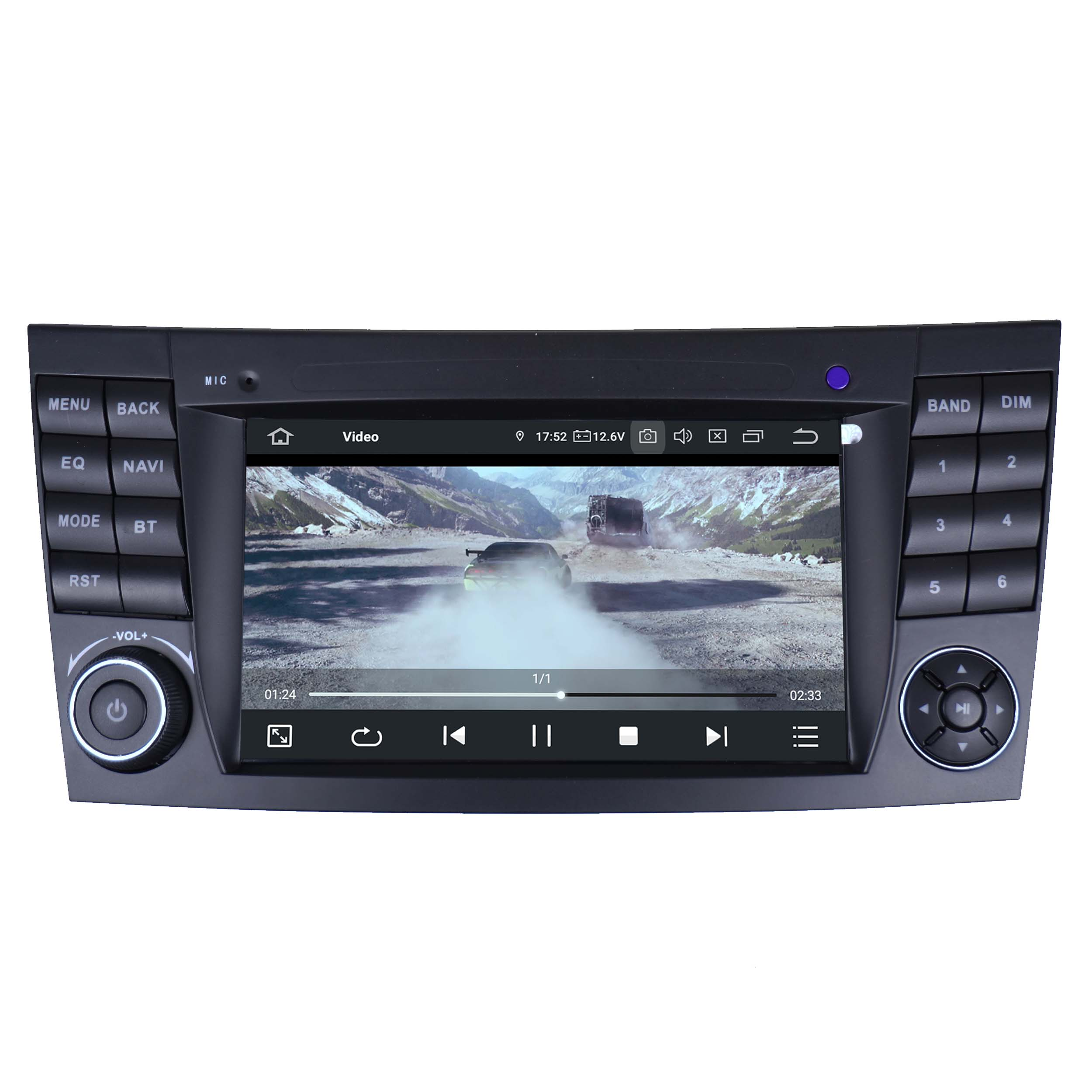 Ein Auto-Infotainment-System mit einem Bildschirm, der ein Video von zwei Autos zeigt.