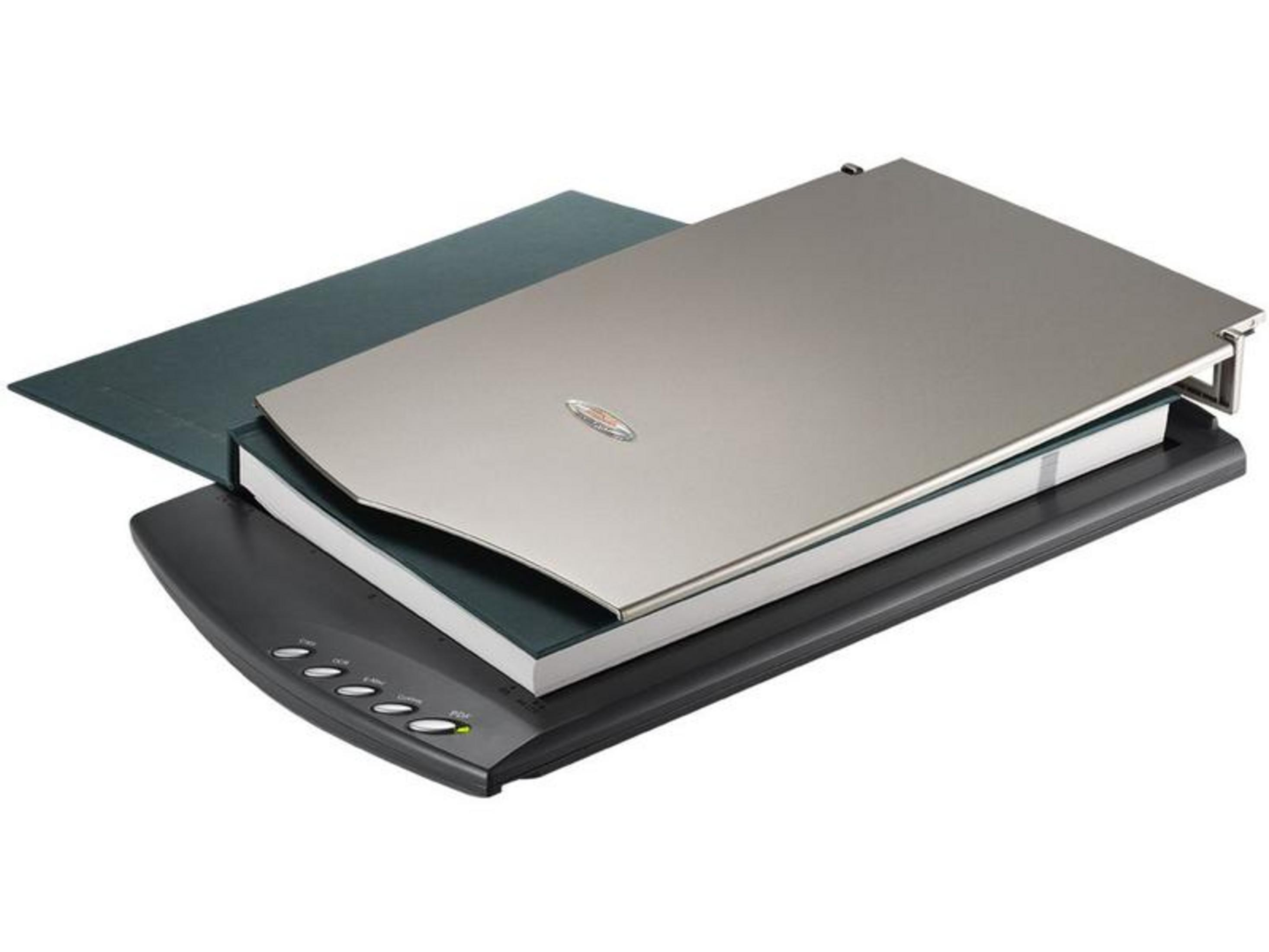 Uno scanner nero con coperchio argentato, con un libro sopra.