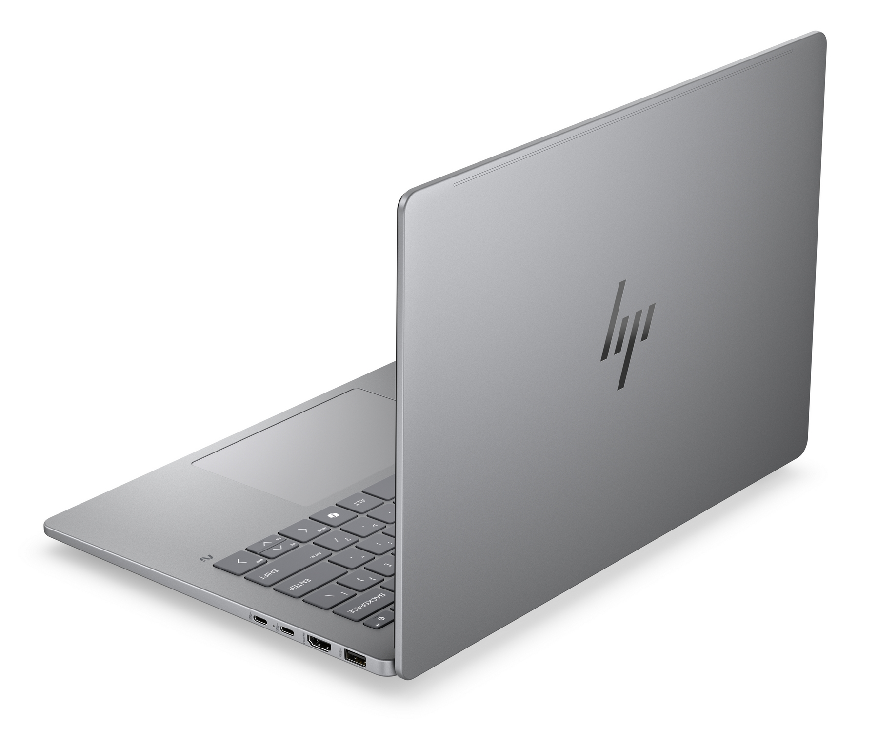 Un laptop HP argentato con tastiera e porte su sfondo bianco.