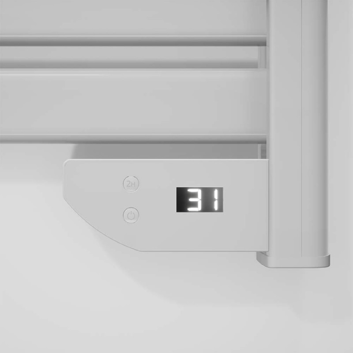 Biały podgrzewacz do ręczników z cyfrowym wyświetlaczem pokazującym 31 i przyciski.