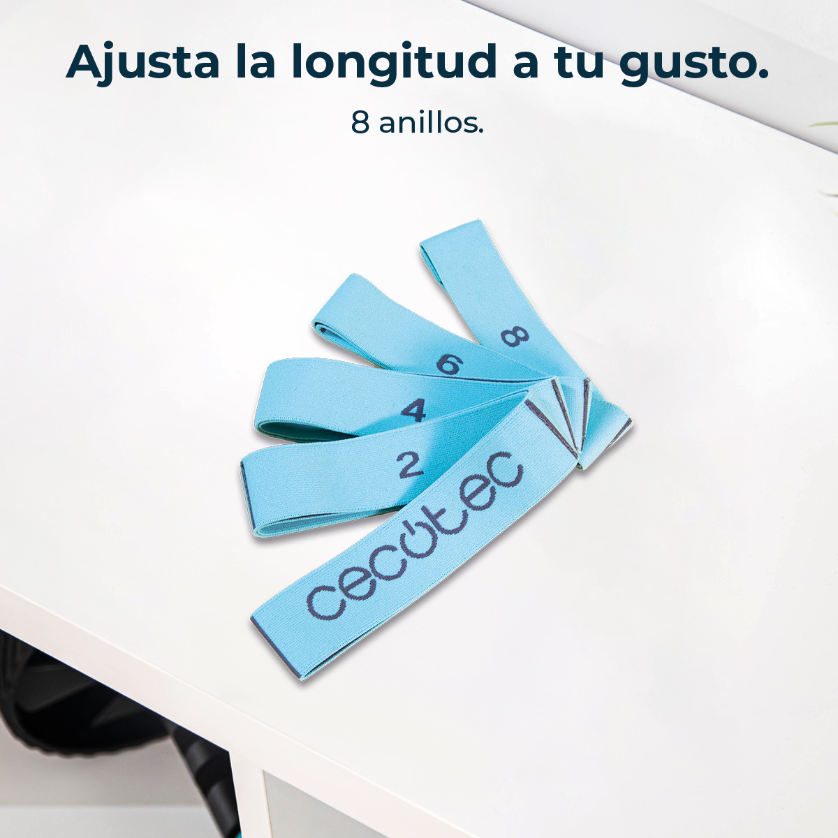 Fasce azzurro chiaro con numeri (2, 4, 6, 8) e logo su tavolo bianco.