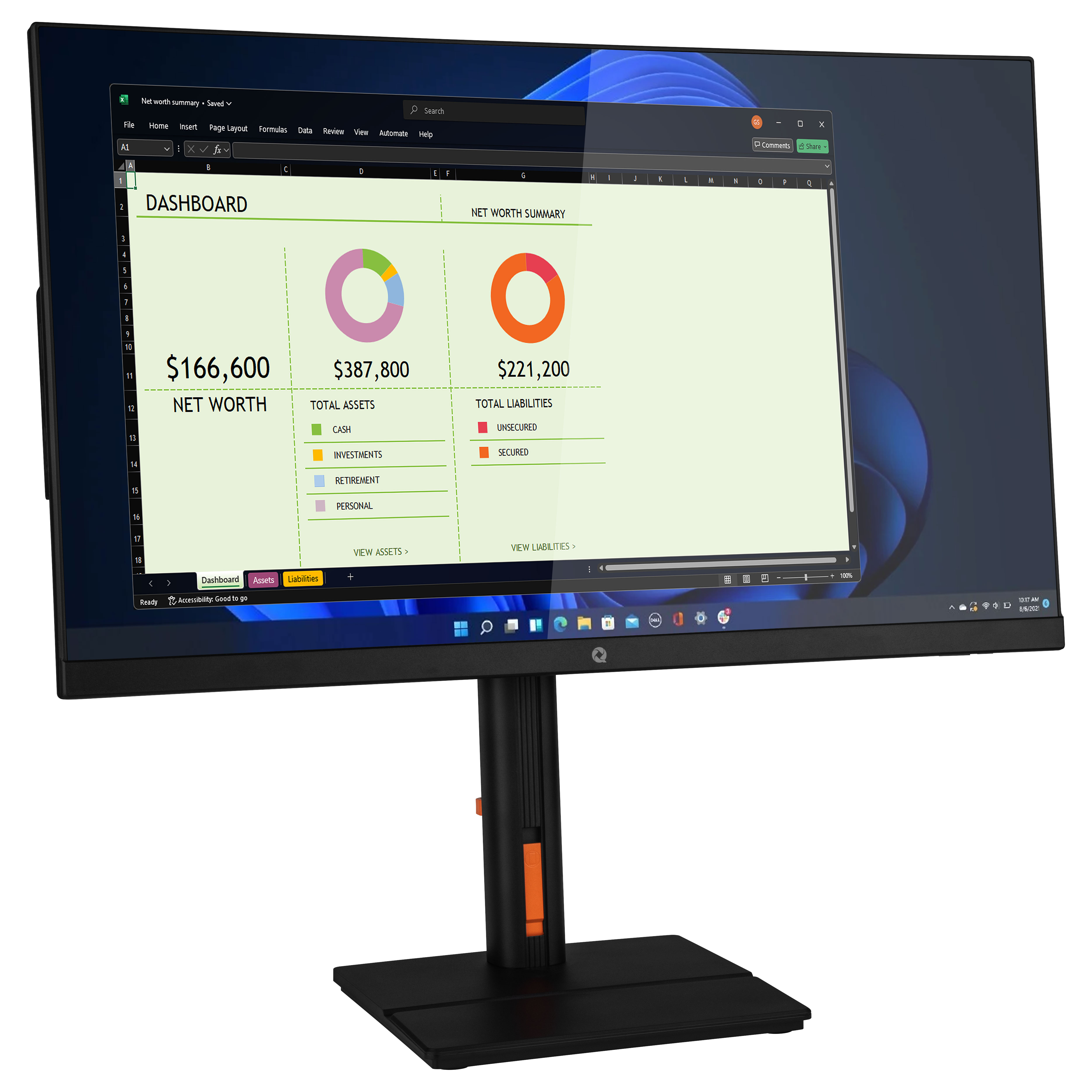 Un monitor del computer mostra una dashboard di Excel con riepilogo del patrimonio netto, attività e passività.