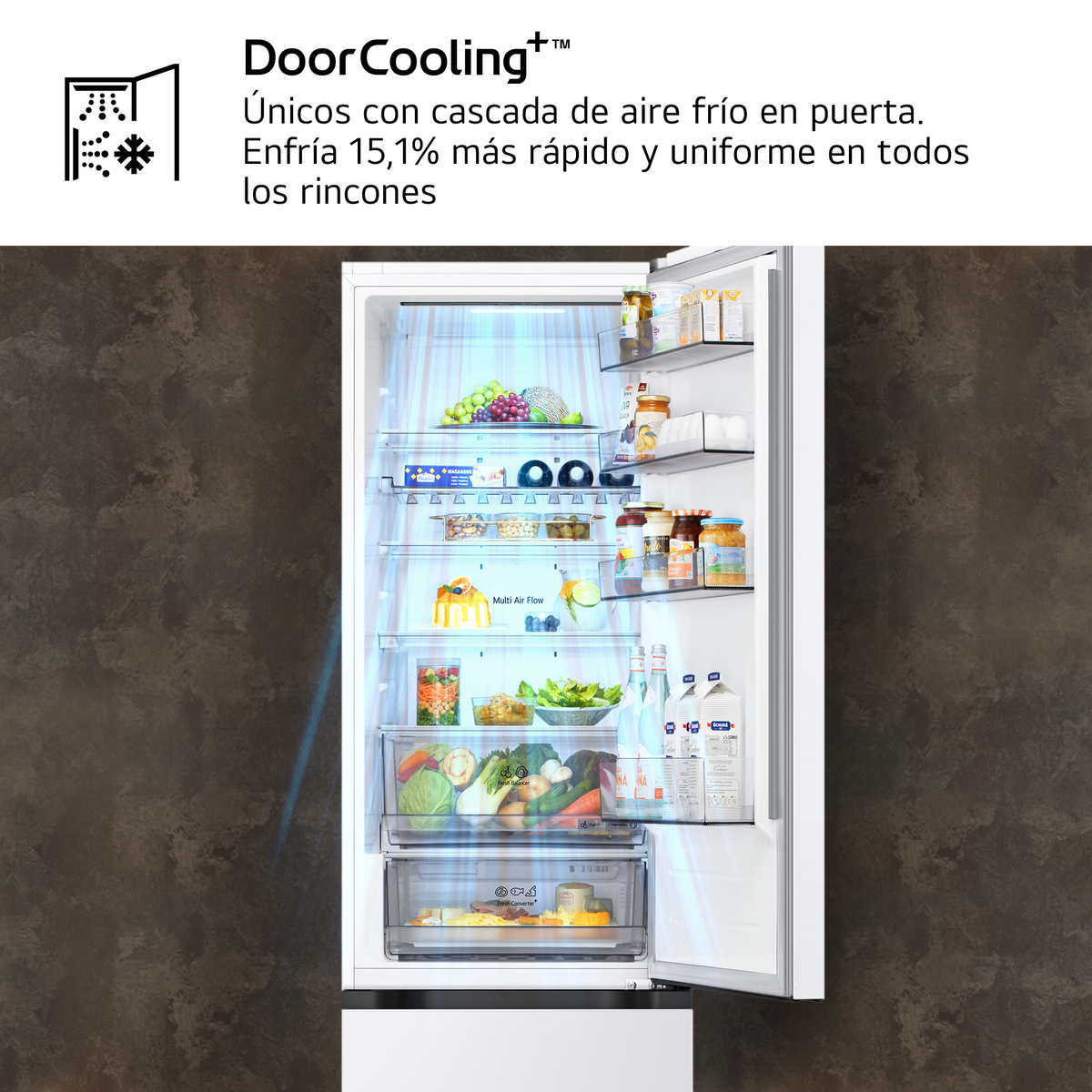 Refrigerador abierto con comida, luz azul y texto.