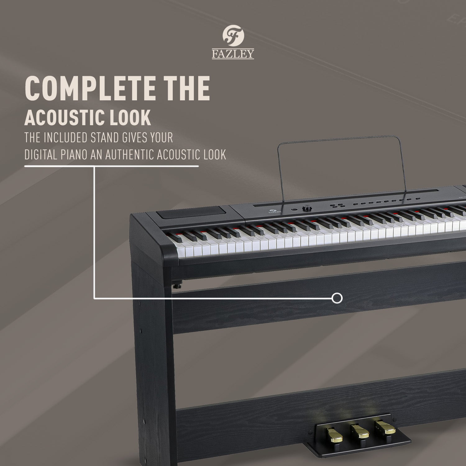 Een zwarte digitale pianostandaard met drie pedalen en muzieksteun.