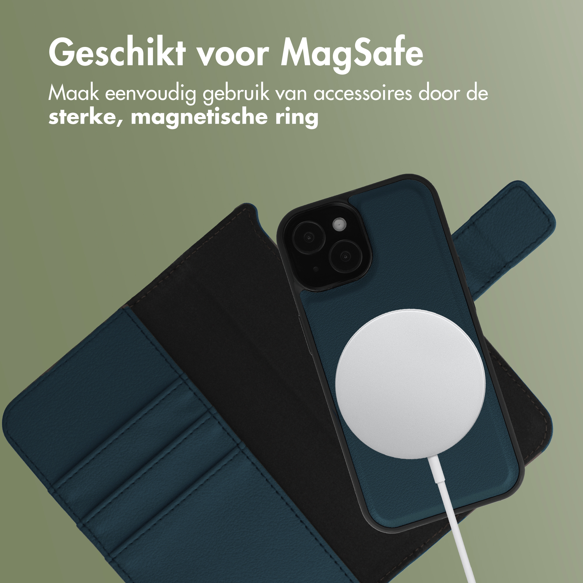 Een blauwe iPhone met MagSafe-oplader en portemonneehoes.