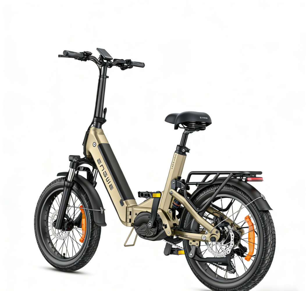 Ein goldfarbenes faltbares E-Bike mit schwarzem Sattel und Gepäckträger.